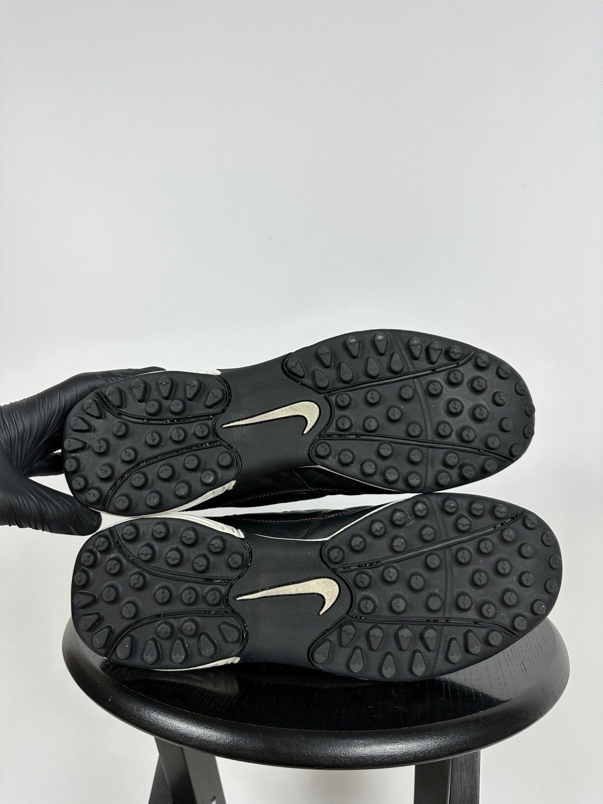 Nike 2008 Nike Tiempo R10 Ronaldinho Leather Football Shoes Size US 10 / EU 43 - 21 Thumbnail