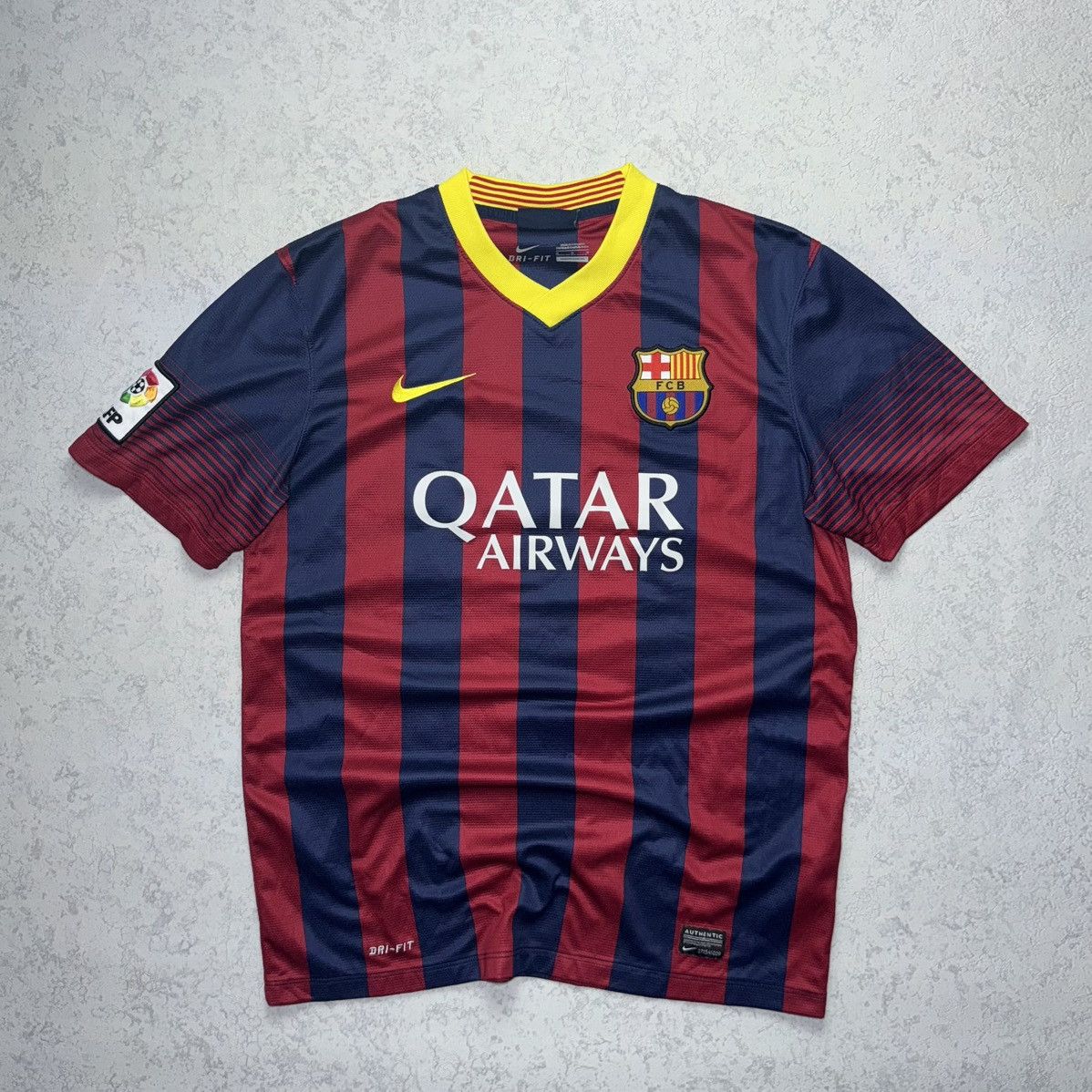 Nike Nike FC Barcelona 2013/14 Soccer Football Jersey Size M Size US M / EU 48-50 / 2 - 1 Thumbnail