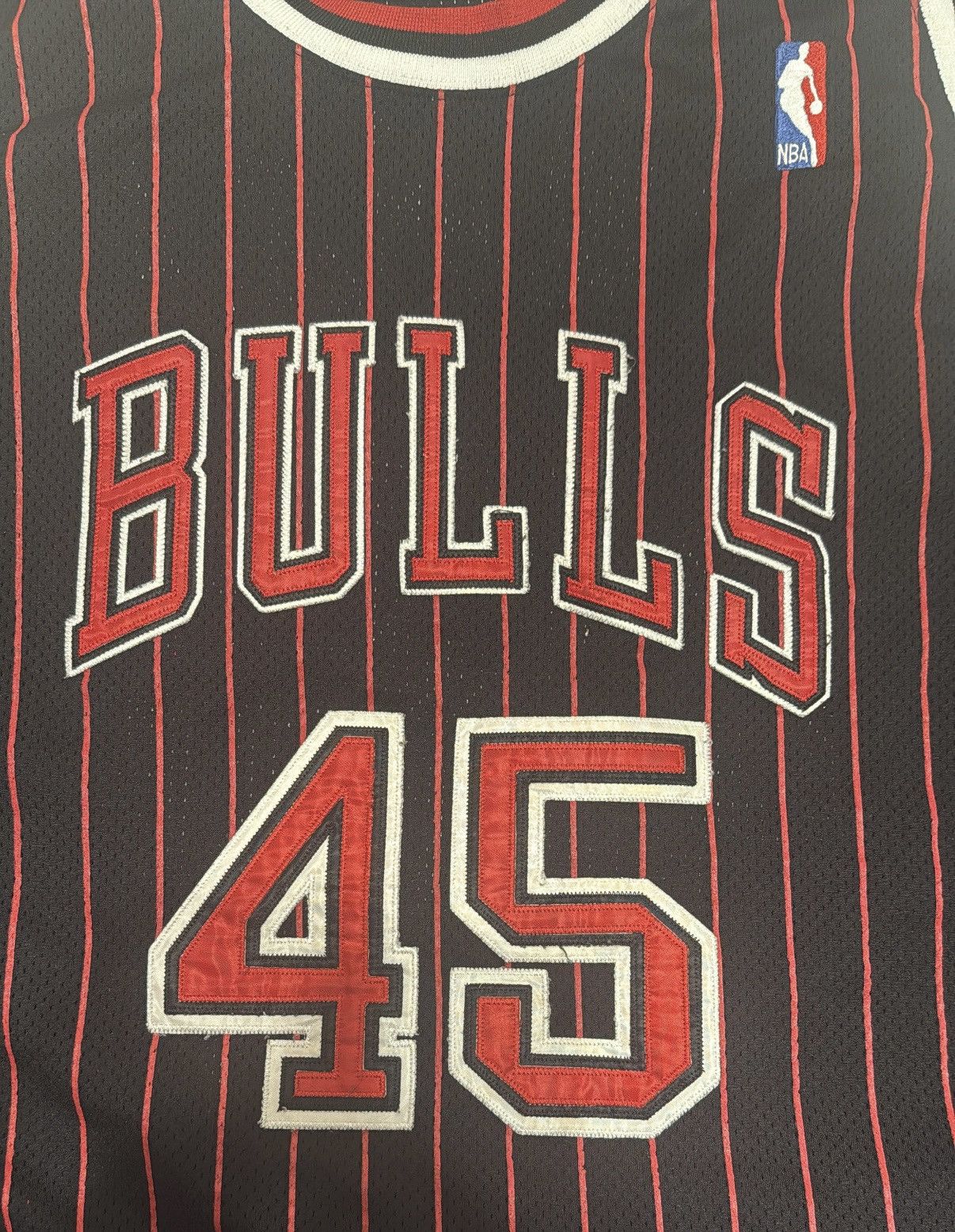 Nike Vintage Nike Chicago Bulls Jordan 45 Pinstripe Jersey XXL Size US XXL / EU 58 / 5 - 2 Thumbnail