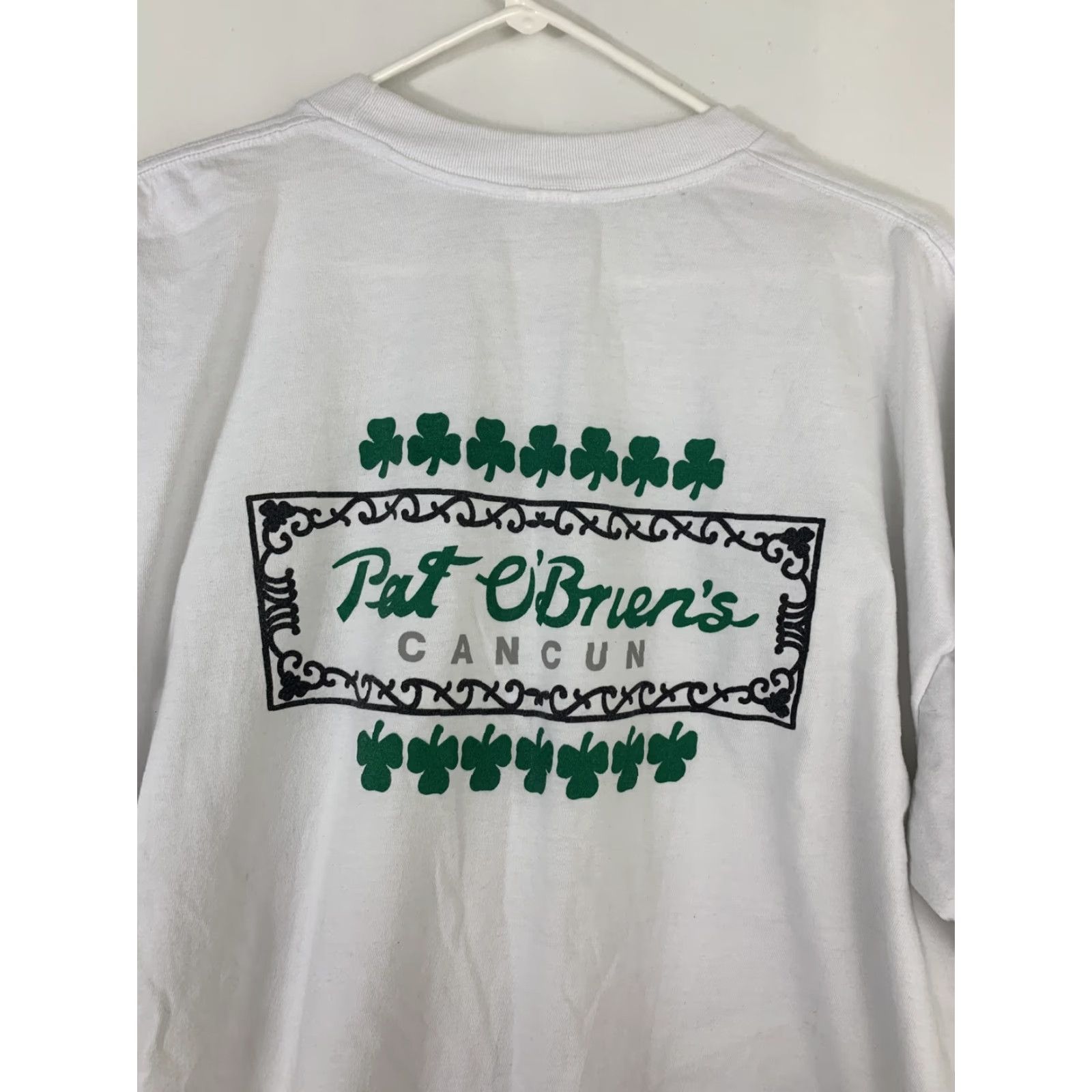 Vintage VINTAGE 90s Mens Large Single Stitch T-Shirt Pat O’Brien’s Cancun White Green Mens L White 90s Shirt Size US L / EU 52-54 / 3 - 2 Thumbnail