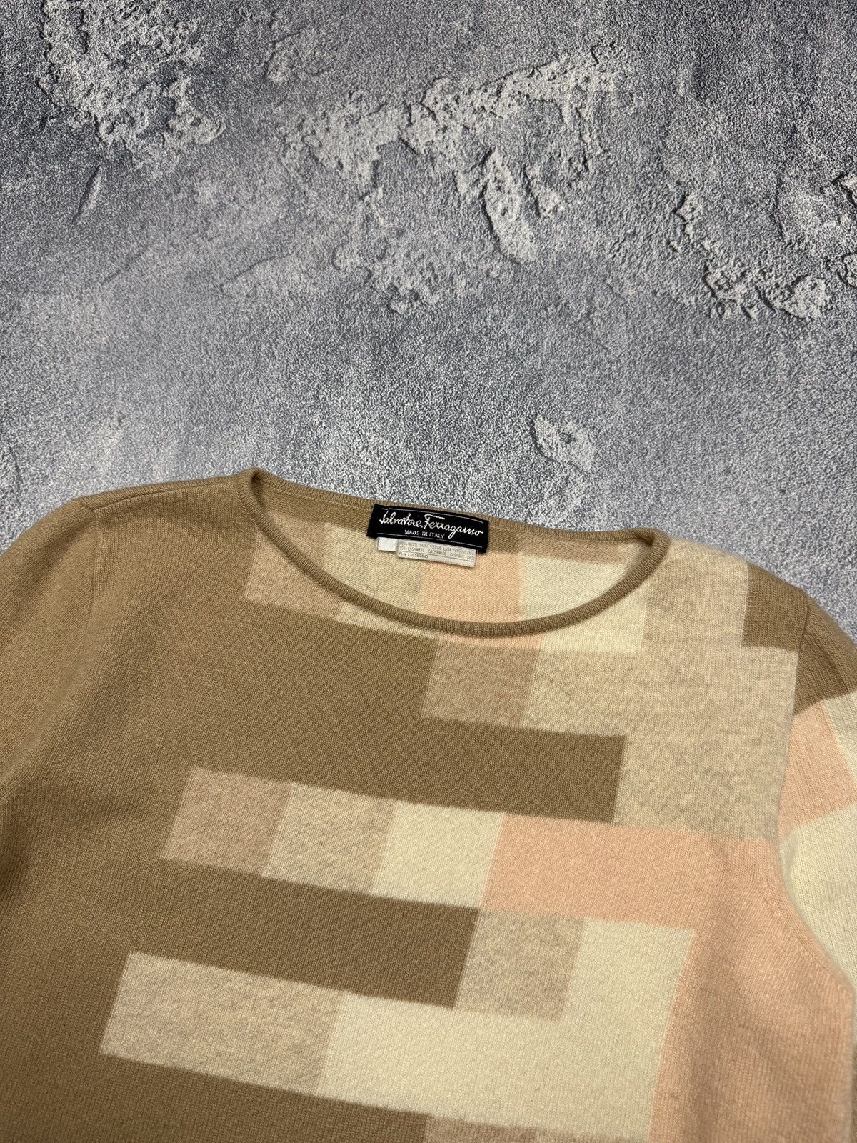 Salvatore Ferragamo Salvatore Ferragamo Cashmere Crewneck Sweater Size M / US 6-8 / IT 42-44 - 7 Thumbnail