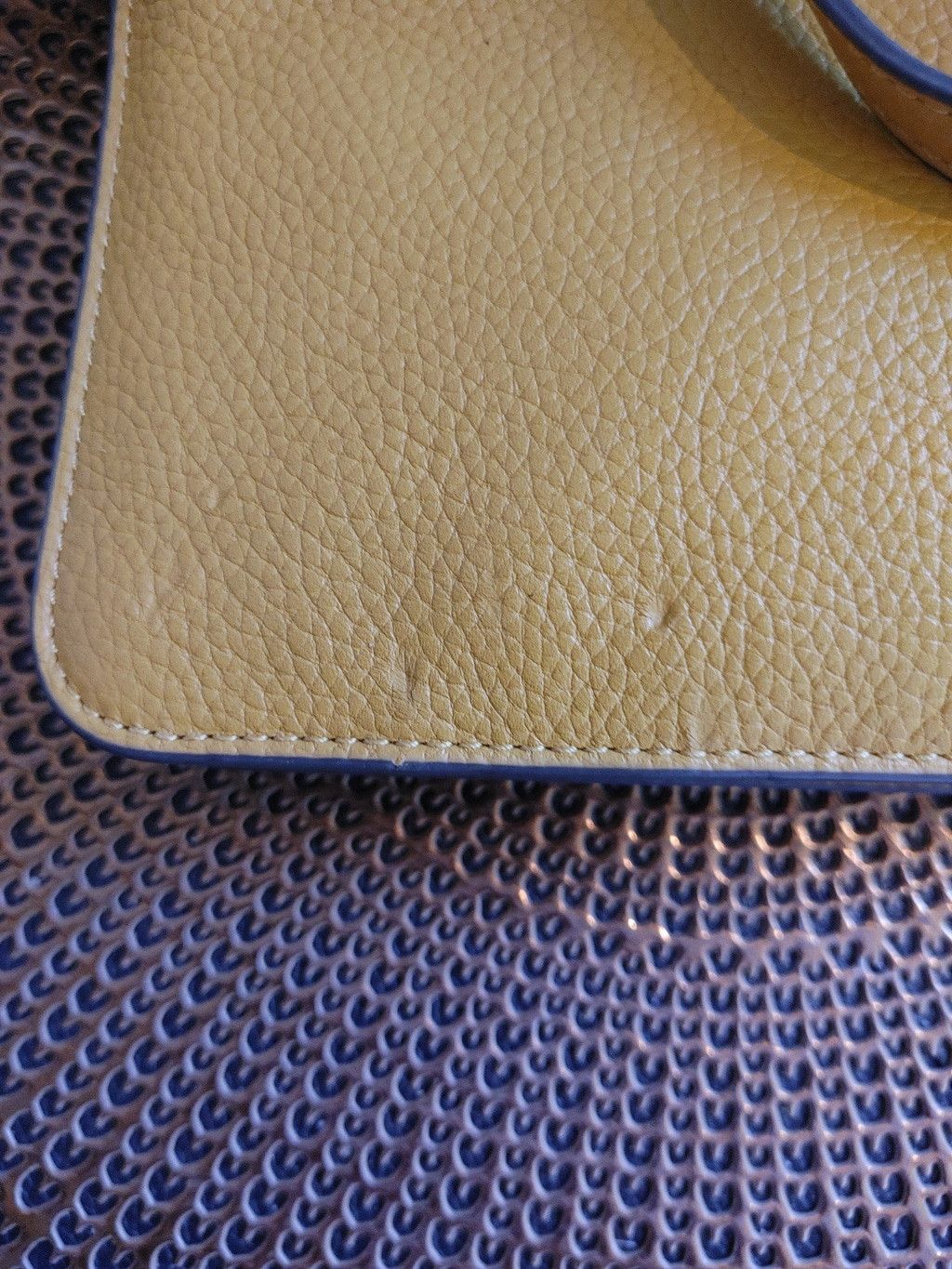 Vince Camuto Vince Camuto Small Eris Leather Crossbody Size ONE SIZE - 6 Thumbnail