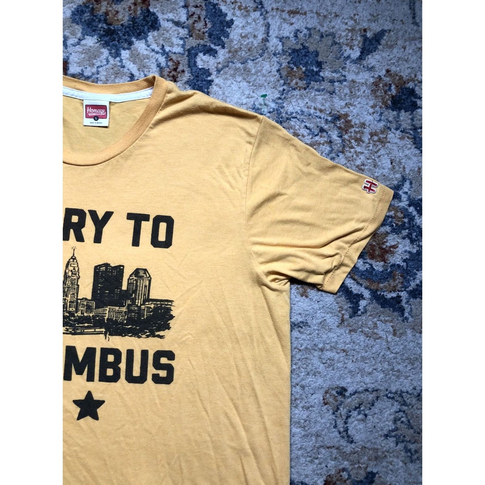 Vintage Homage Shirt Mens Large Yellow Glory to Columbus Skyline Graphic Tee T-Shirt Size US L / EU 52-54 / 3 - 4 Thumbnail