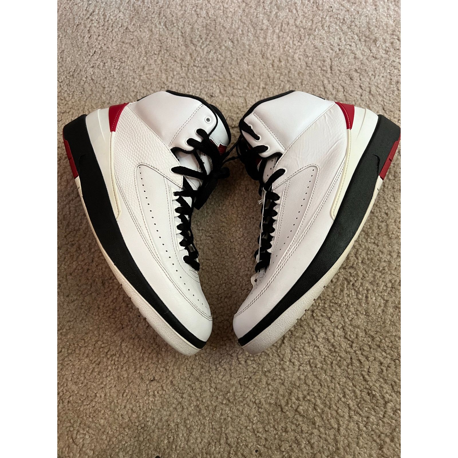 Jordan Brand Jordan 2 Chicago Size 11 Size US 11 / EU 44 - 1 Thumbnail
