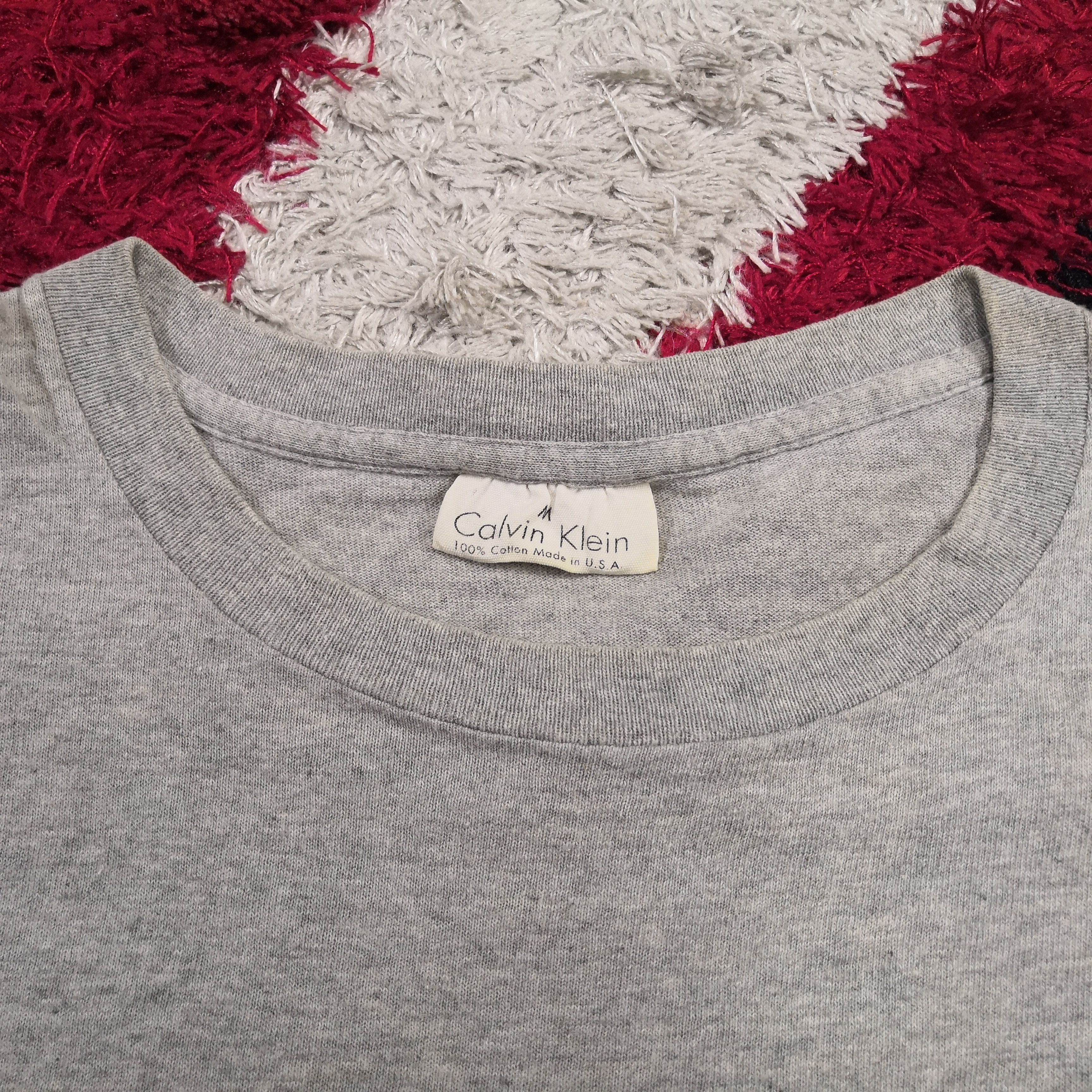 Calvin Klein Vintage 90's Calvin Klein T-shirt Calvin Klein Crewneck Tees Size US M / EU 48-50 / 2 - 4 Thumbnail