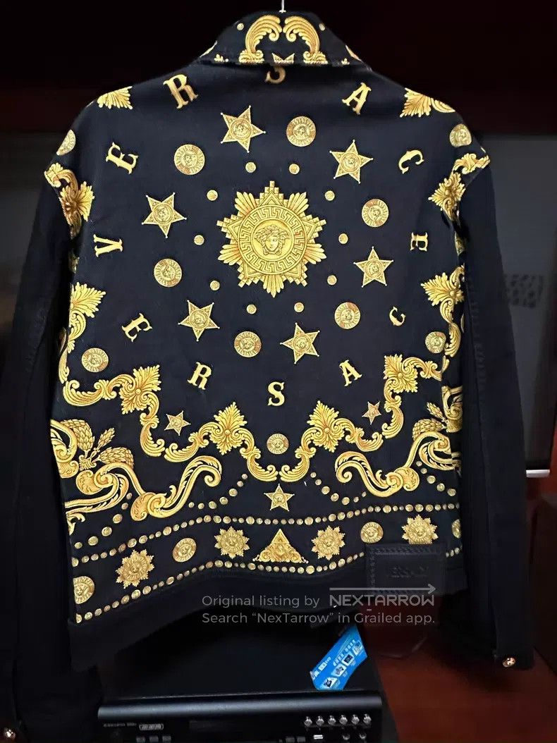 Versace Versace Printed black and gold denim jacket Size US M / EU 48-50 / 2 - 2 Thumbnail