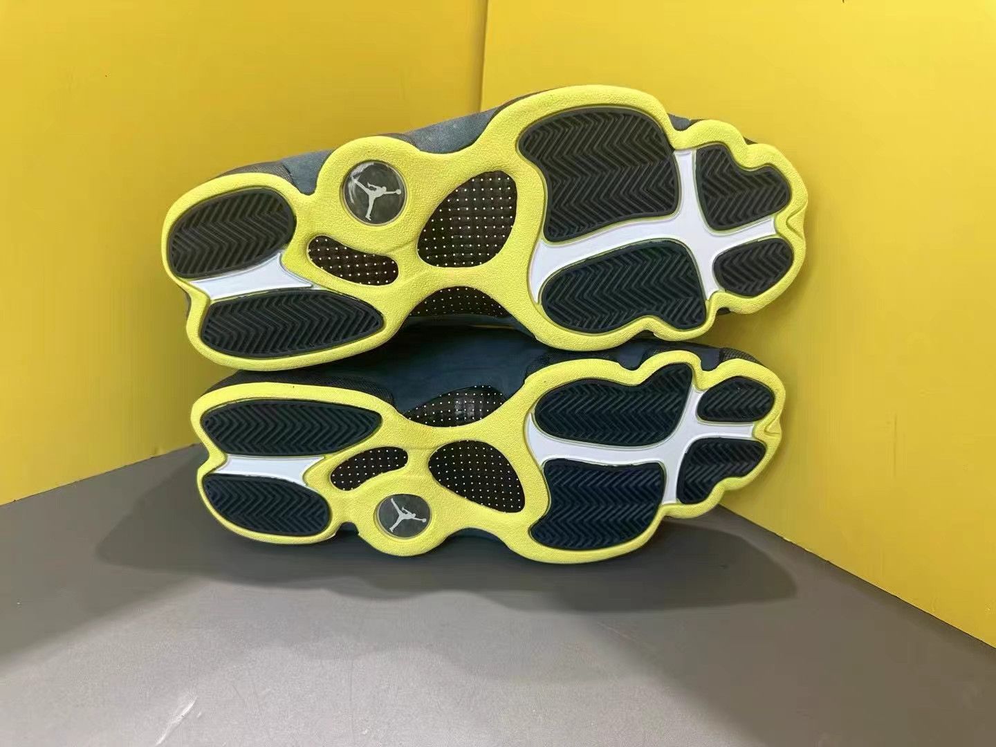 Jordan Brand Air Jordan 13 Basketball Shoes K15 Size US 10 / EU 43 - 8 Thumbnail