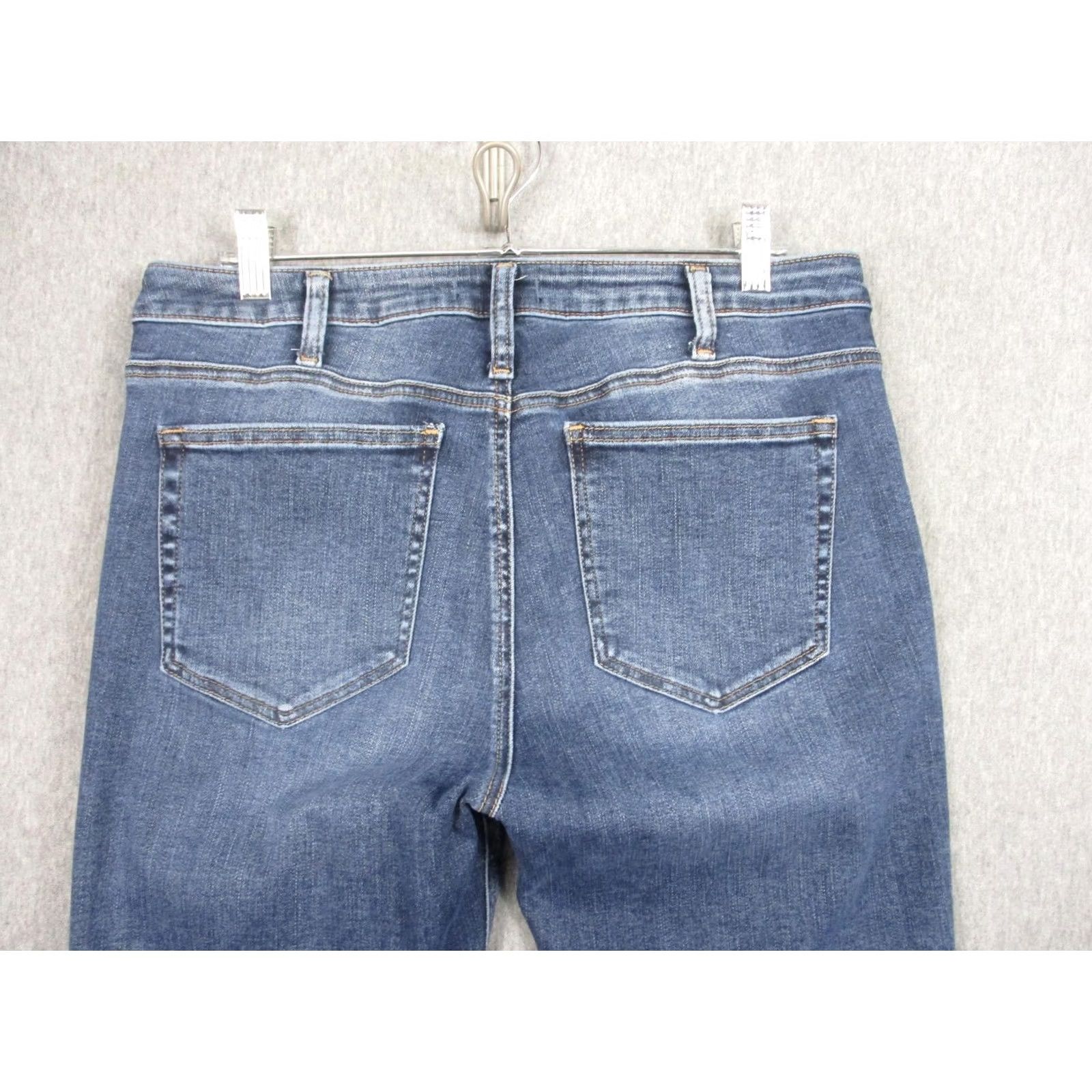 Silver Jeans Co. Silver Jeans Co High Note Flare Jeans Womens W32/L33 Blue Medium Wash Denim Flared Pockets Stretch 5-Pocket Zip Fly Button Womens Jeans Size 24" / US 00 / IT 34 - 6 Thumbnail