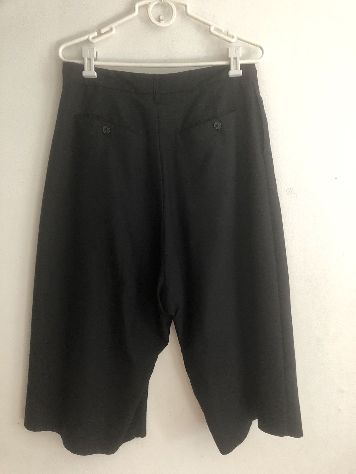 Julius Julius vandalism: Pleated Silk wool shorts Size US 32 / EU 48 - 3 Thumbnail