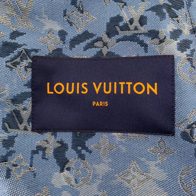 Louis Vuitton Louis Vuitton Blue logo full print hooded zip-up jacket Size US S / EU 44-46 / 1 - 5 Thumbnail