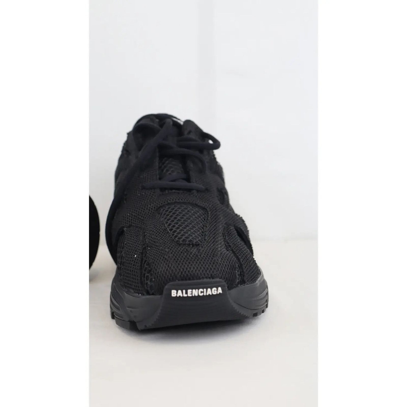 Balenciaga o1rshd1 Q:2 / Monocolor Fabric Mesh Phantom Sneaker in Black Size US 13 / EU 46 - 6 Thumbnail