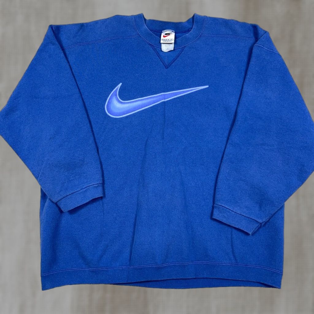 Nike VINTAGE Nike Sweatshirt Women M Blue Crewneck Logo Embroidered 90s Sportswear Nike Brand USA Sweater Size M / US 6-8 / IT 42-44 - 1 Thumbnail