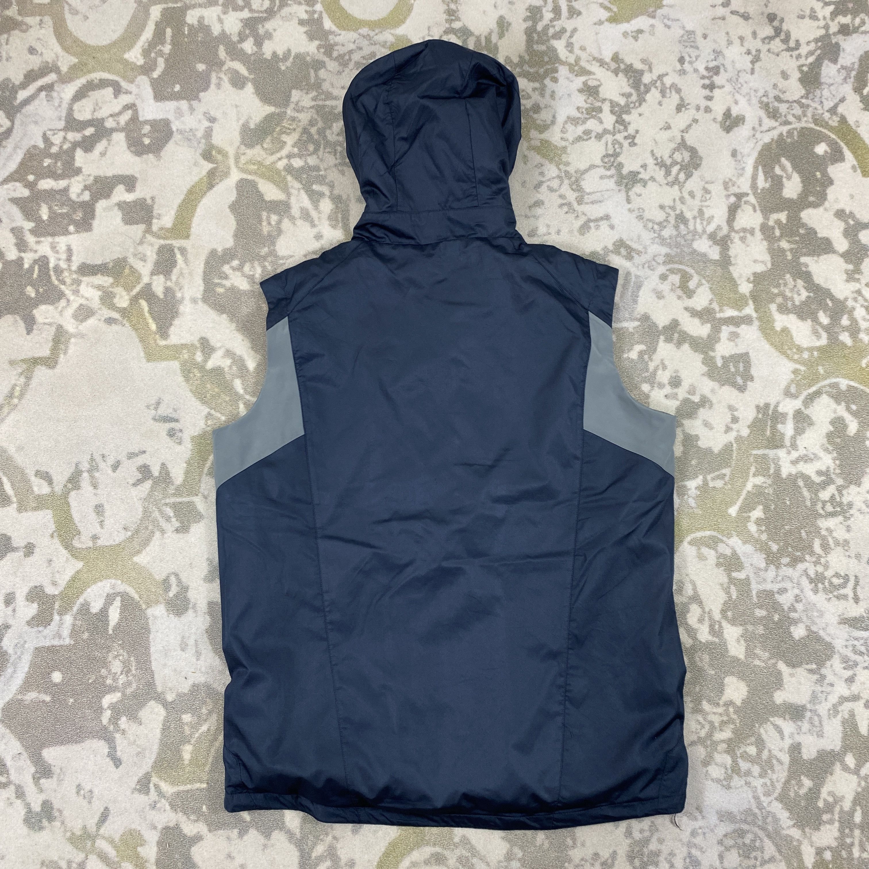 Nike Nike Sleeveless Small Logo Tracking Hoodie- J396 Size US M / EU 48-50 / 2 - 2 Thumbnail