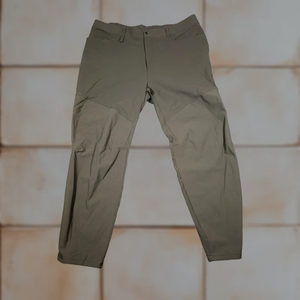 Lululemon Lululemon Detours Welcome Jogger Pants Mens 40 Green Stretch Zip Pockets Elastic Size US 40 / EU 56 - 1 Thumbnail