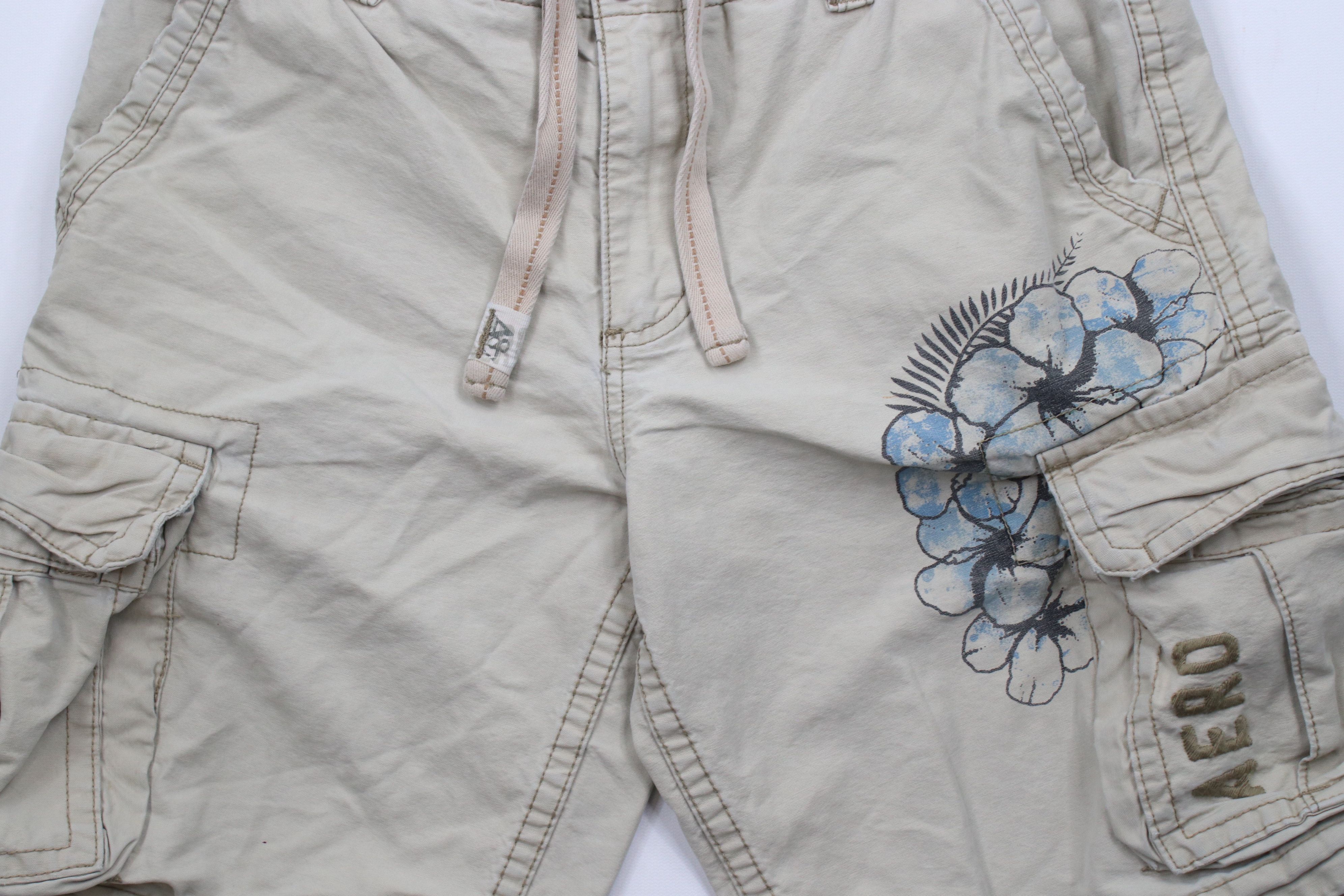 Aeropostale × Vintage Vintage Y2K Aeropostale Flower Heavyweight Cargo Shorts Size US 31 - 3 Thumbnail