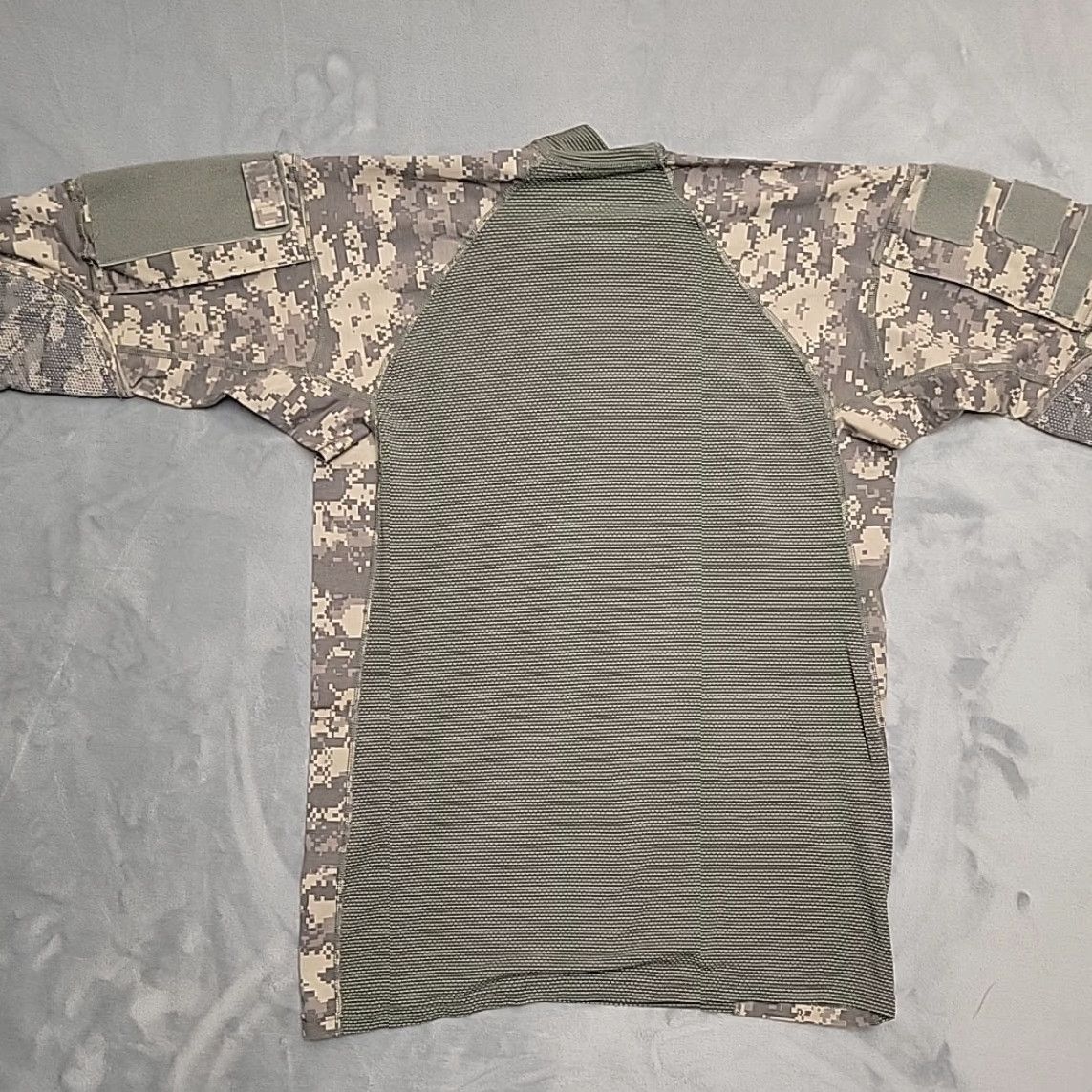 Vintage Massif Mountain Gear Shirt Men L Green Camouflage Performance Army Combat Shirt Size US L / EU 52-54 / 3 - 5 Thumbnail