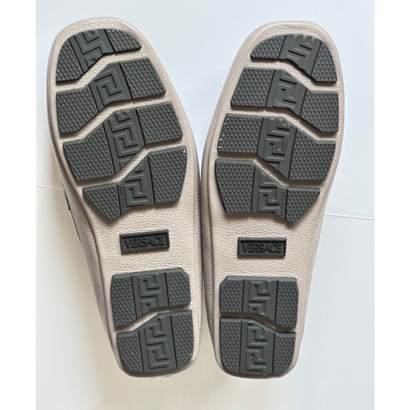 Versace Versace Gold Medusa Gray Leather Driver Shoes 8 US 1017072 Size US 8 / EU 41 - 13 Thumbnail