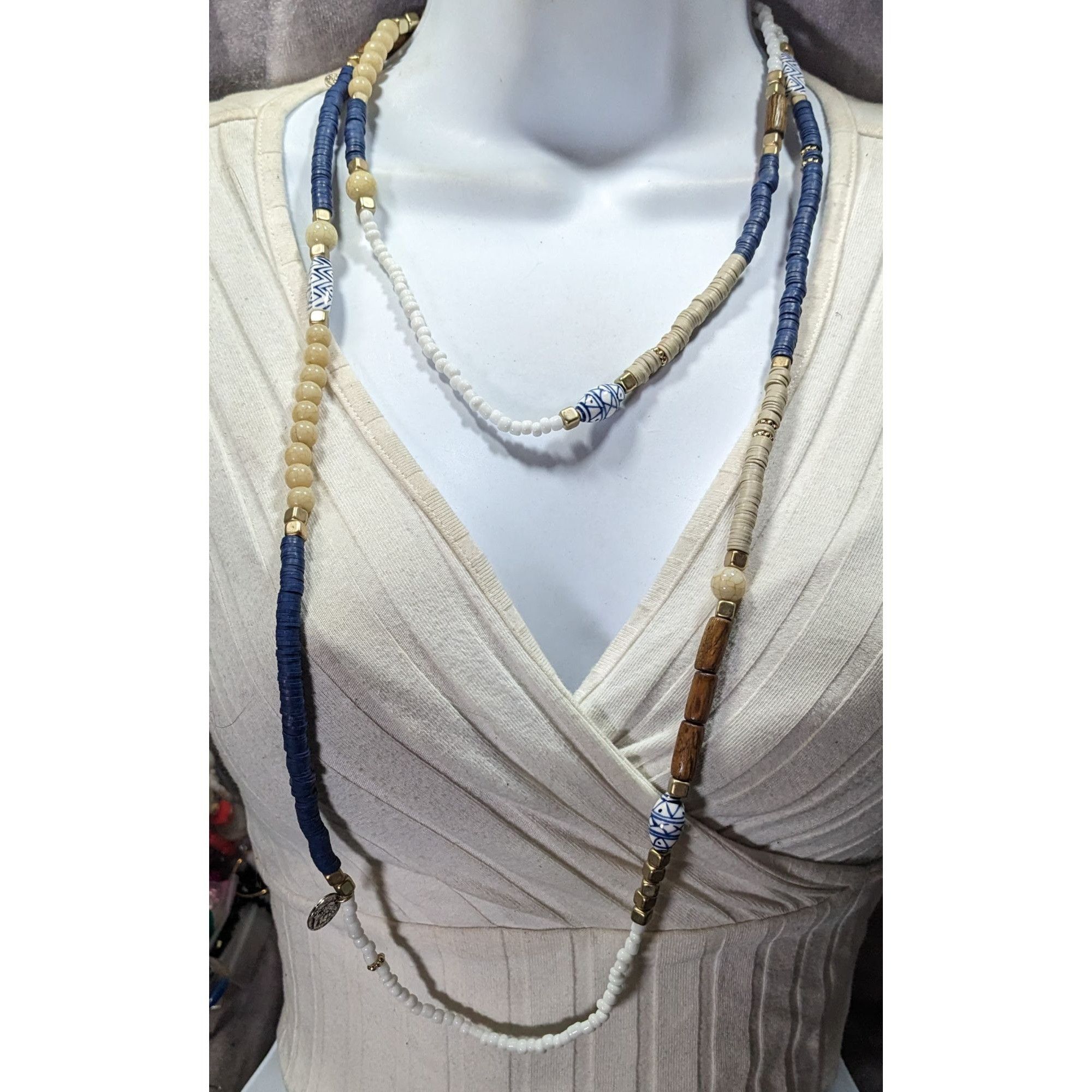 Handmade Handmade Blue White And Brown Beaded Necklace Size ONE SIZE - 2 Thumbnail