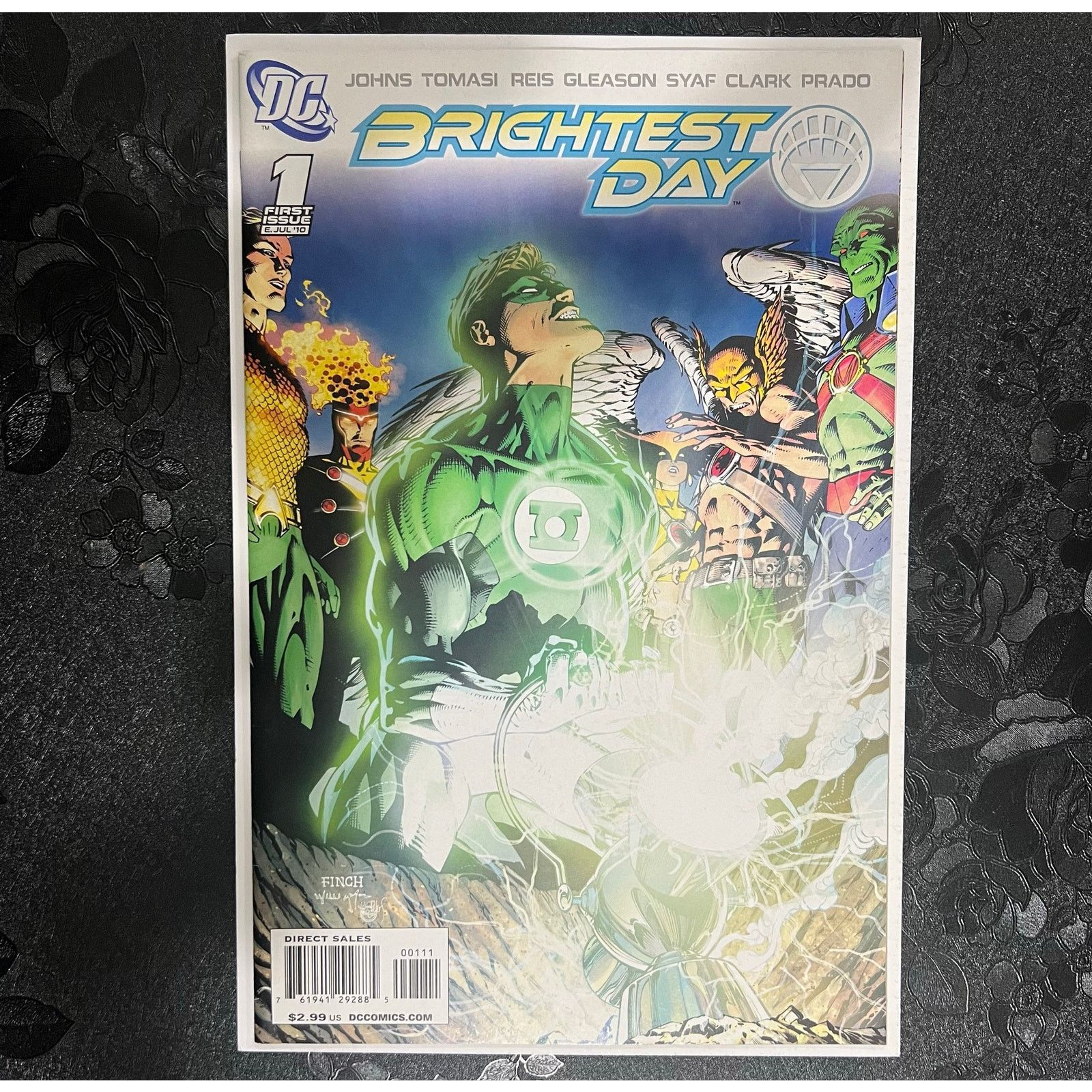 DC Comics Brightest Day # 1 July 2010 DC Comics Size ONE SIZE - 1 Thumbnail