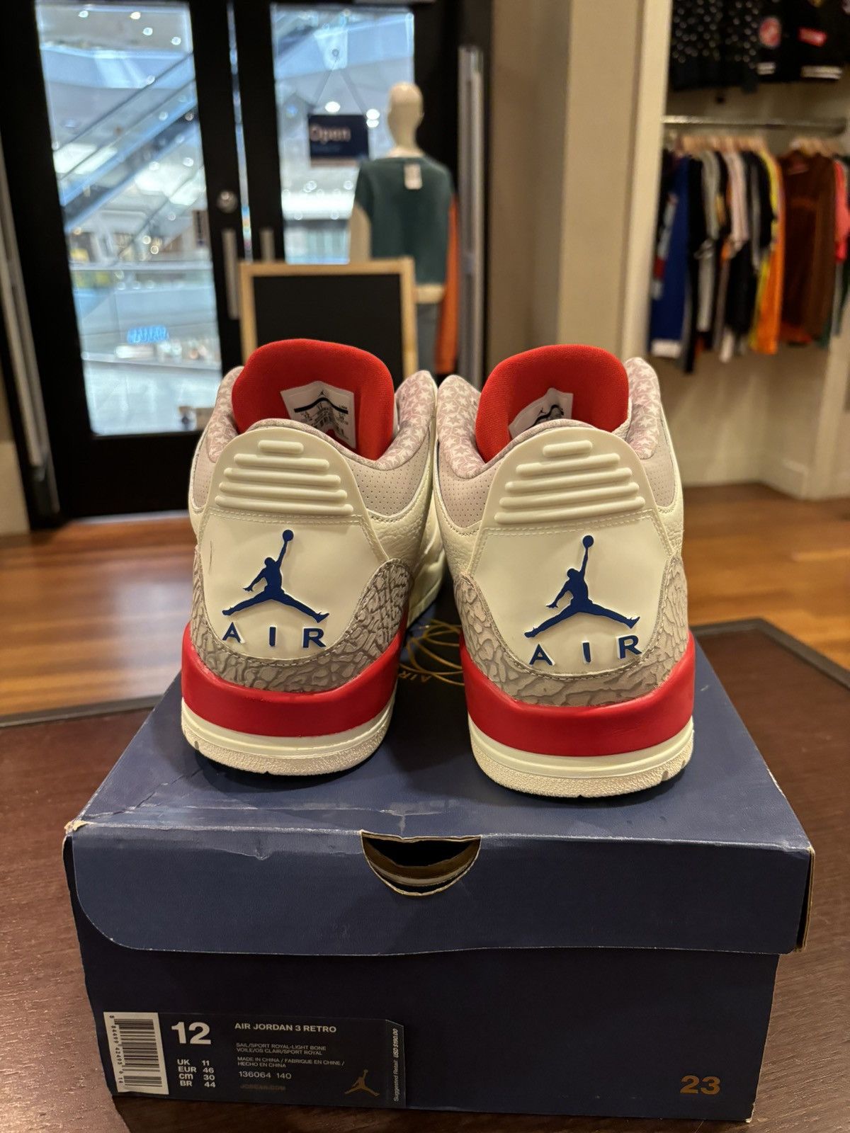 Jordan Brand Jordan 3 Retro ‘International Flight’ Size US 12 / EU 45 - 6 Thumbnail