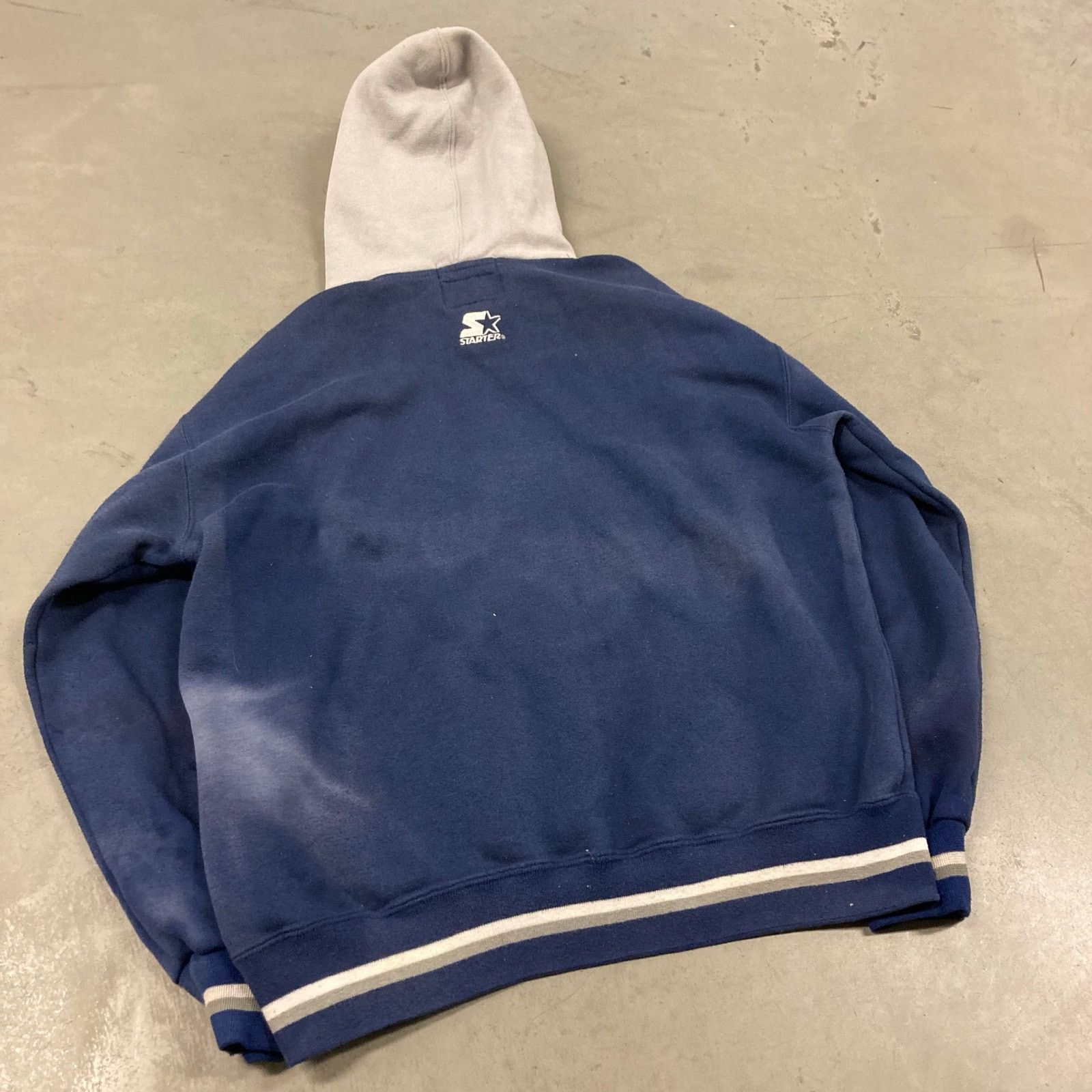 Starter × Vintage vintage 90s thrashed Dallas cowboys starter hoodie Size US M / EU 48-50 / 2 - 2 Thumbnail
