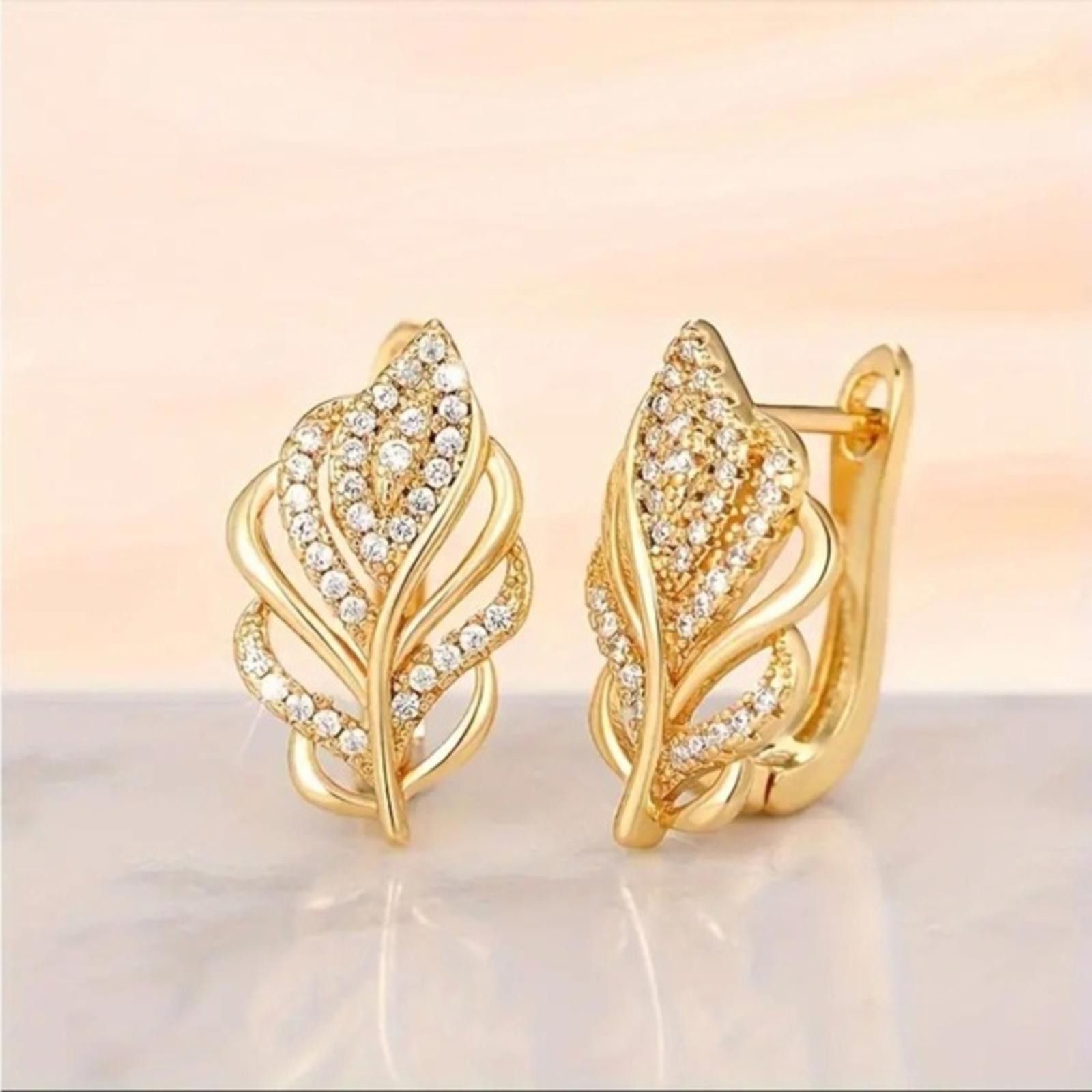 Designer Simulated Diamond 2 Ct Round Cut Leaf Hoop Earrings Gold Size ONE SIZE - 1 Thumbnail