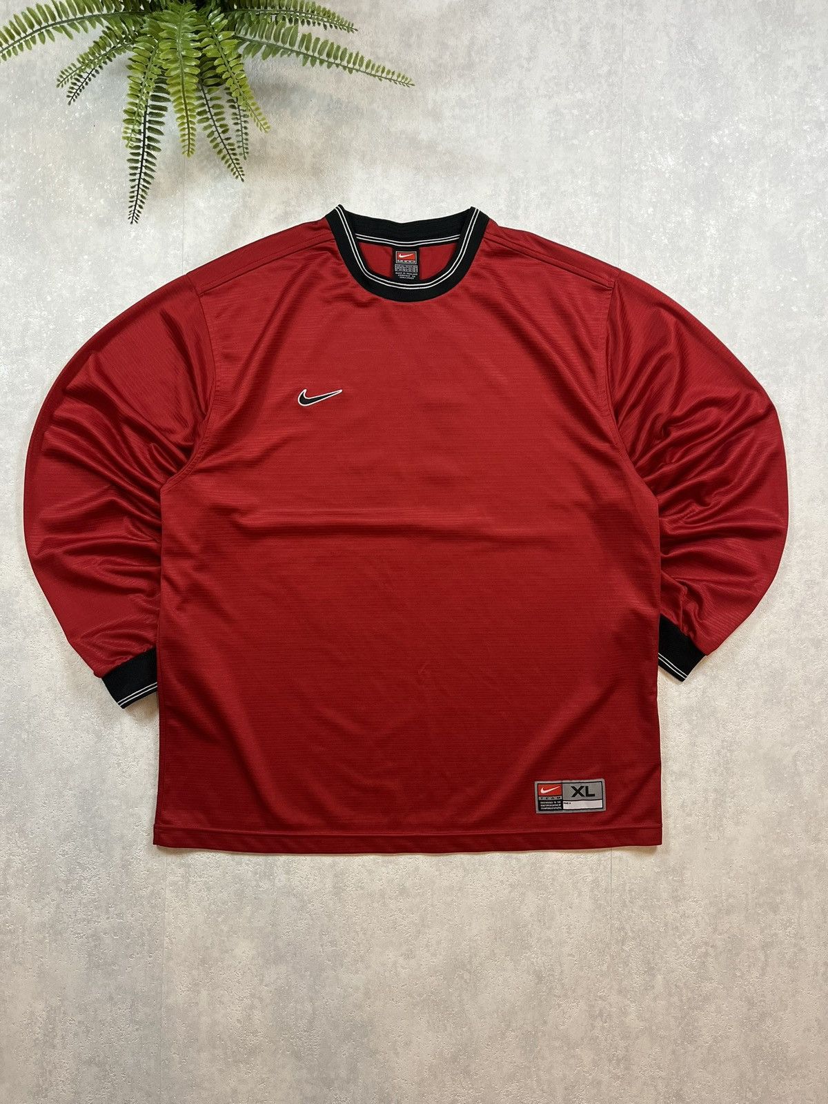 Nike × Vintage 90s Nike Swoosh Vintage Y2K Oversized Soccer Retro Tee Size US XL / EU 56 / 4 - 1 Thumbnail