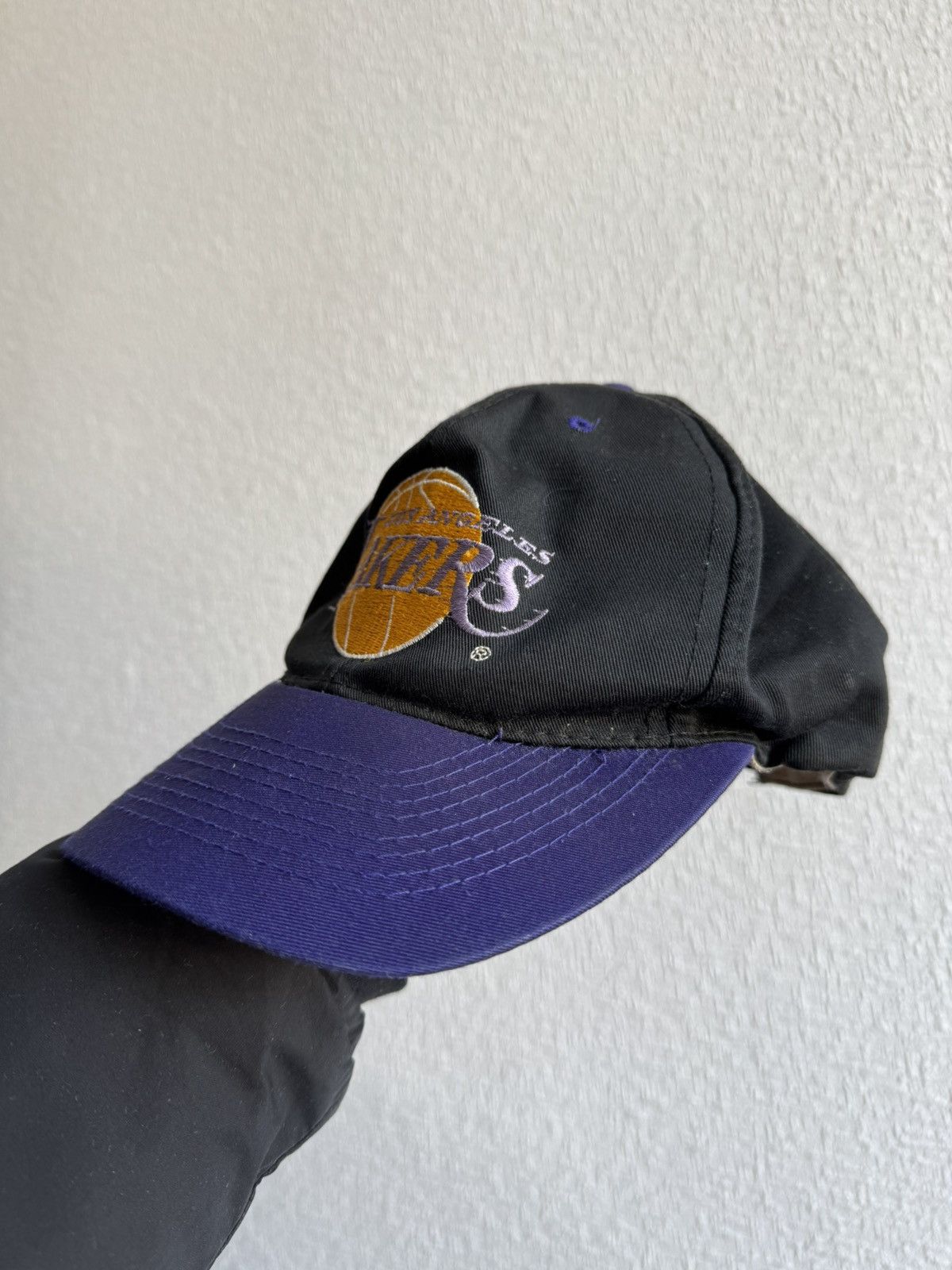 NBA × Vintage Lakers 90s vintage Hat black cap Size ONE SIZE - 3 Thumbnail