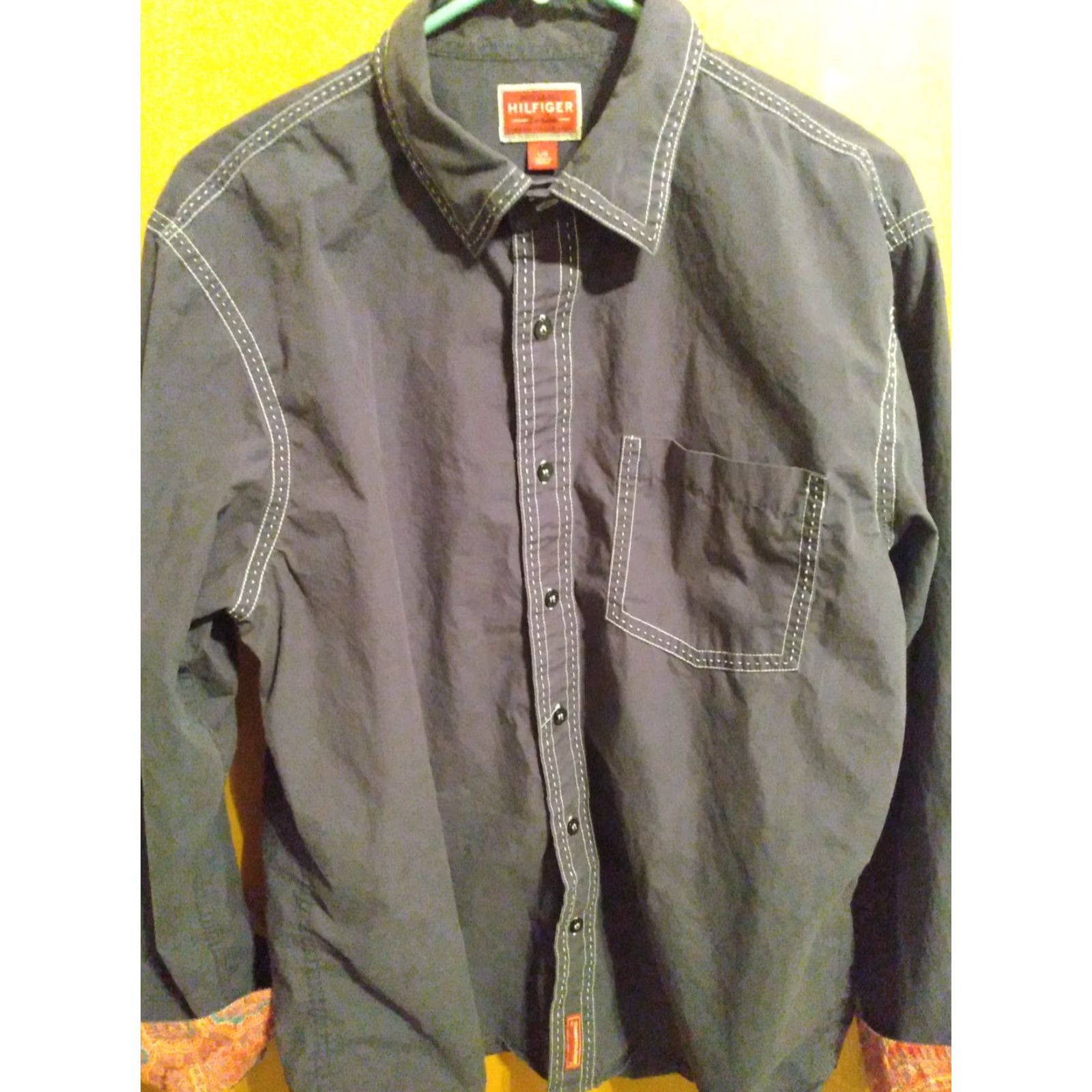 Tommy Hilfiger VINTAGE Tommy Hilfiger Shirt Mens 46" X 28" LS BLUE DENIM BUTTON UP Paisley Flip Cuffs EUC Size US L / EU 52-54 / 3 - 3 Thumbnail