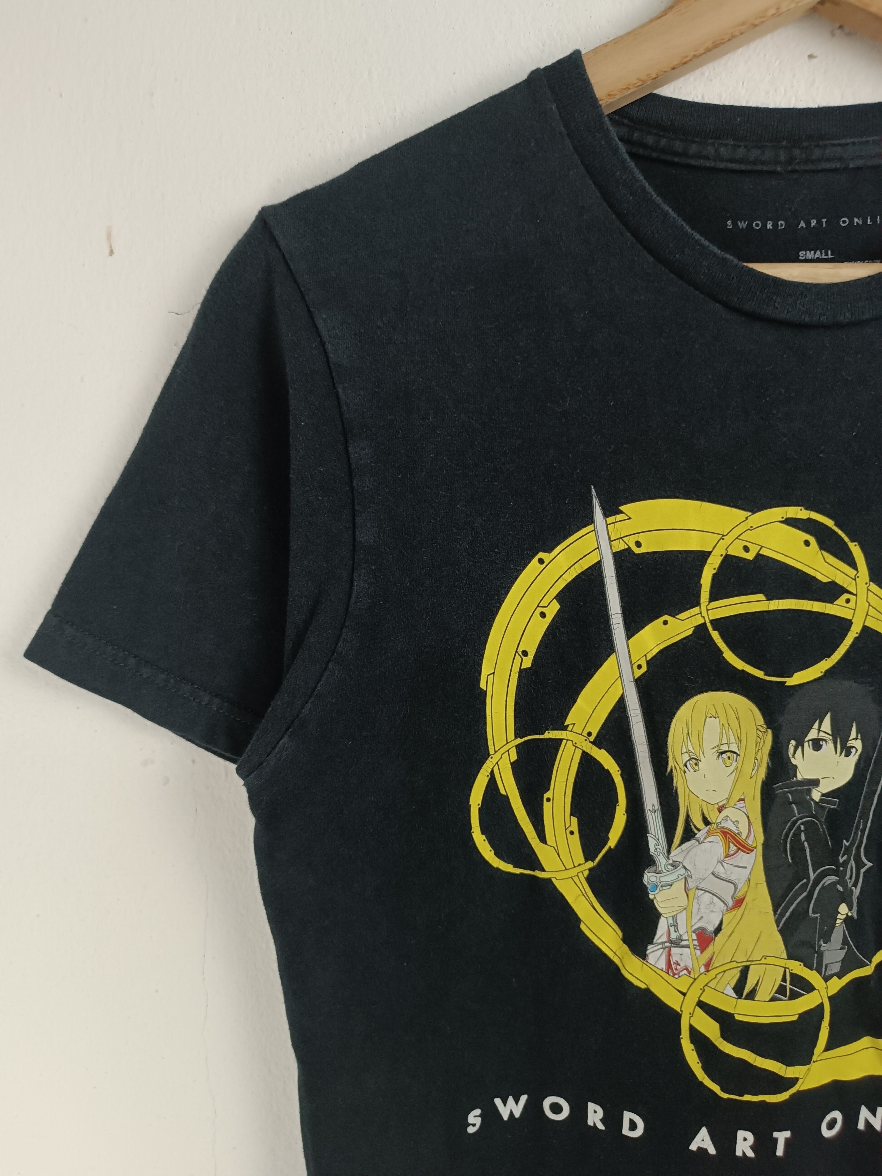 Anime VINTAGE SWORD ART ONLINE ANIME TEE solo leveling re:zero Size US S / EU 44-46 / 1 - 5 Thumbnail
