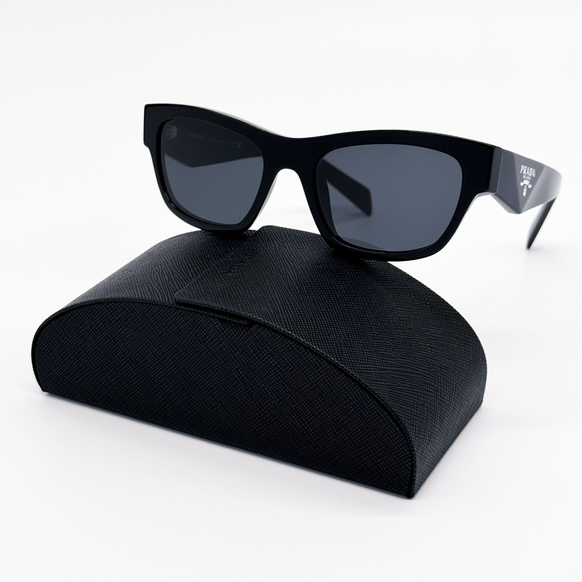 Prada NEW PRADA SUNGLASSES PRB09S 16K08Z WOMEN SPR B09 16K08Z EYEW Size ONE SIZE - 1 Thumbnail