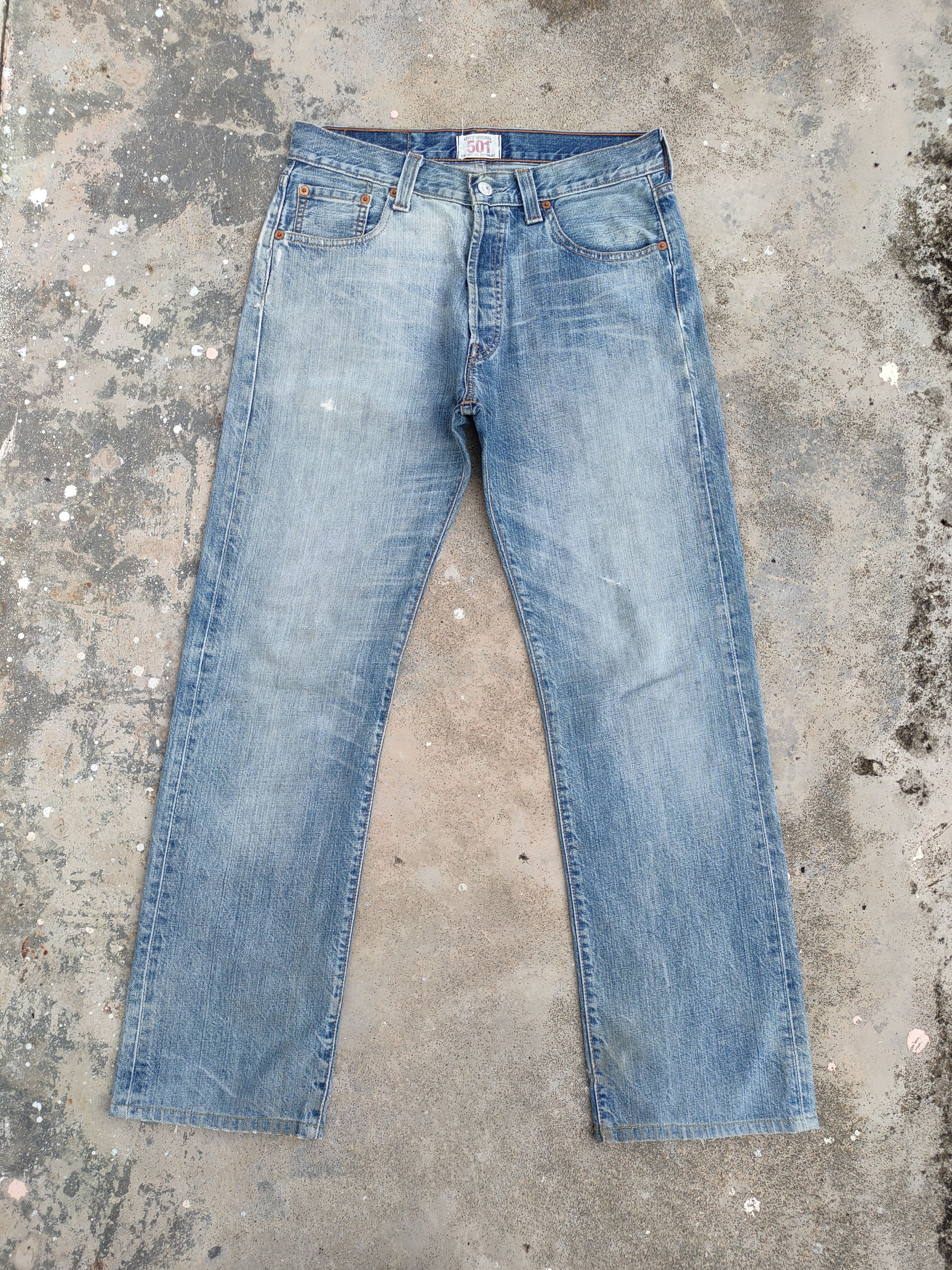 Levi's Vintage Clothing VINTAGE LEVI'S 501 FADED RIPPED JEANS DENIM PANTS Size US 31 - 1 Thumbnail