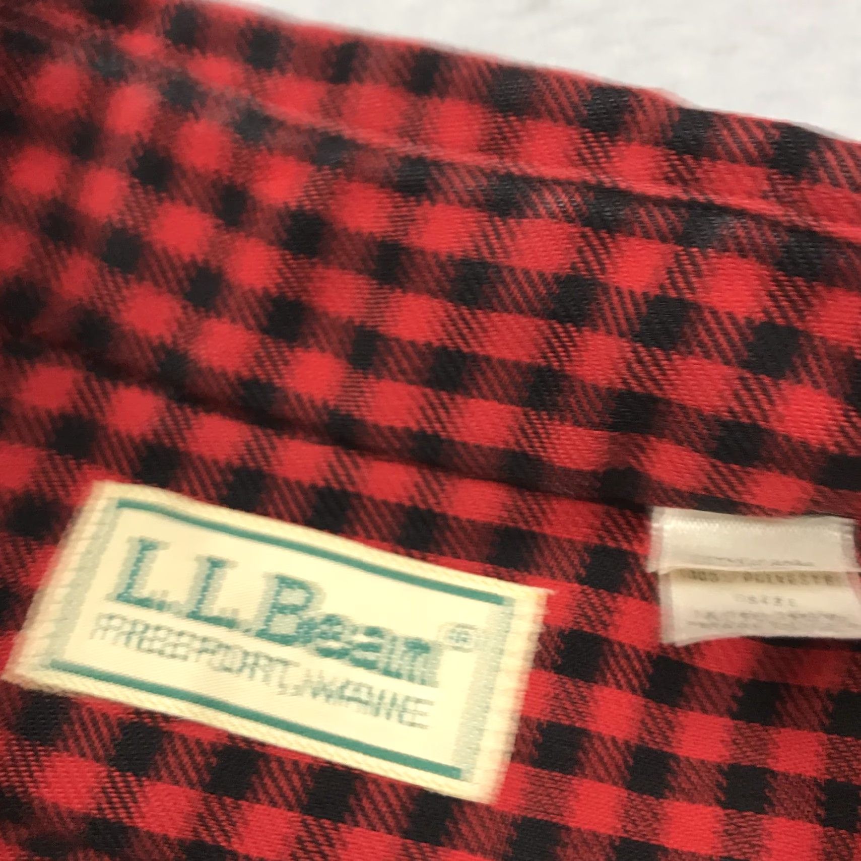 Vintage VINTAGE L.L. Bean Shirt Mens M 15 15 1/2 Red Black Buffalo Plaid Flannel 90s Size US M / EU 48-50 / 2 - 4 Thumbnail
