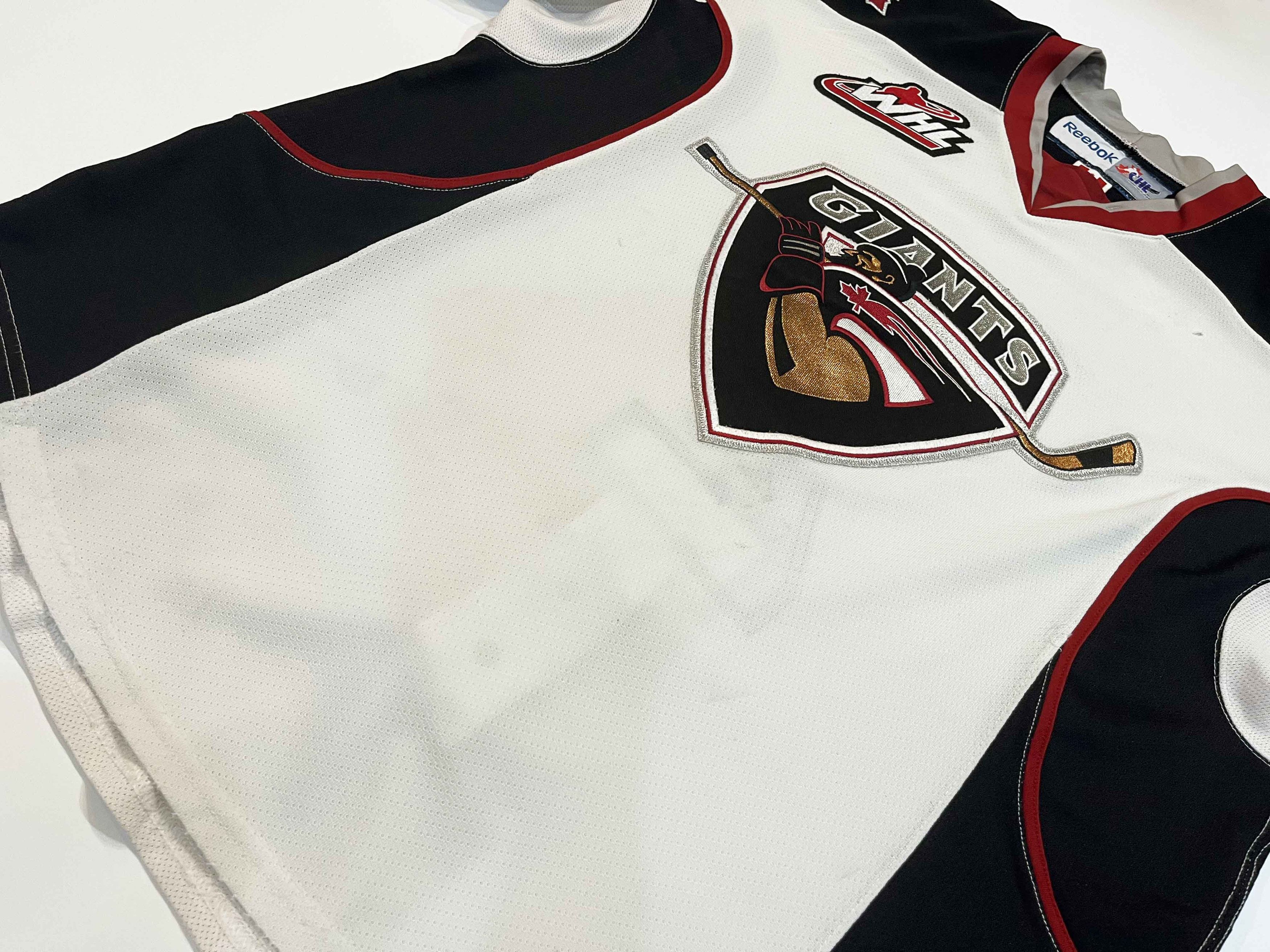 Reebok Reebok Authentic Vancouver Giants JONES #2 WHL Hockey Jersey Size US XL / EU 56 / 4 - 10 Thumbnail
