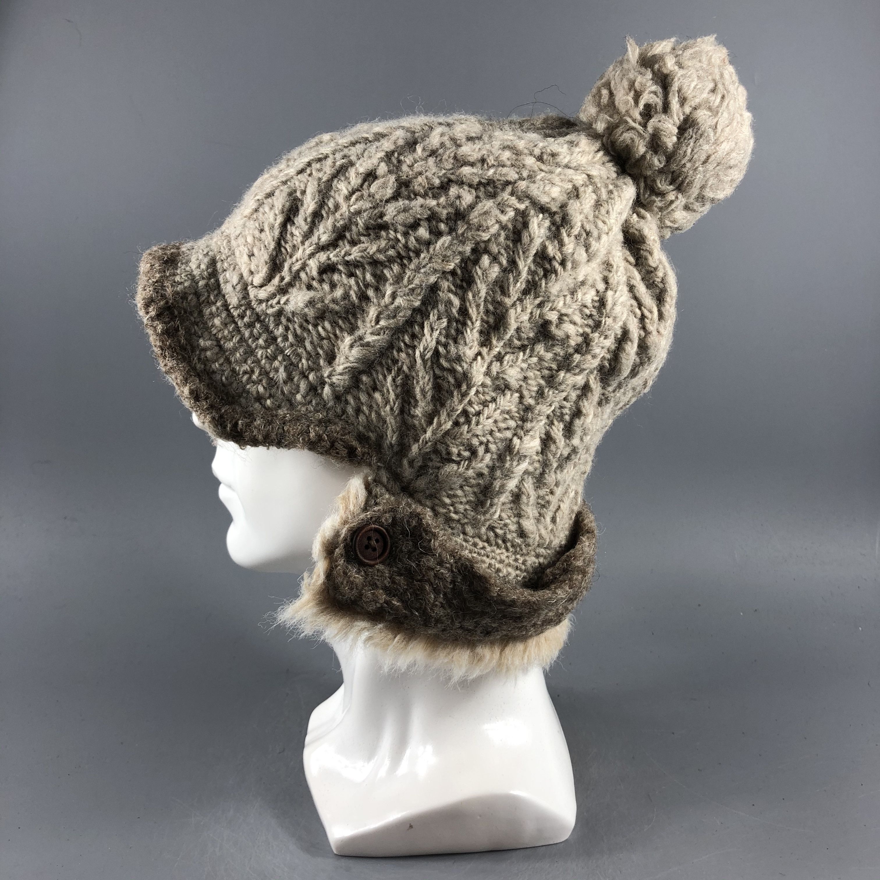 Japanese Brand × Vintage Womens Namiki Aran Isle PomPom Beanie Snow Hat Snow Cap D248 Size ONE SIZE - 1 Thumbnail