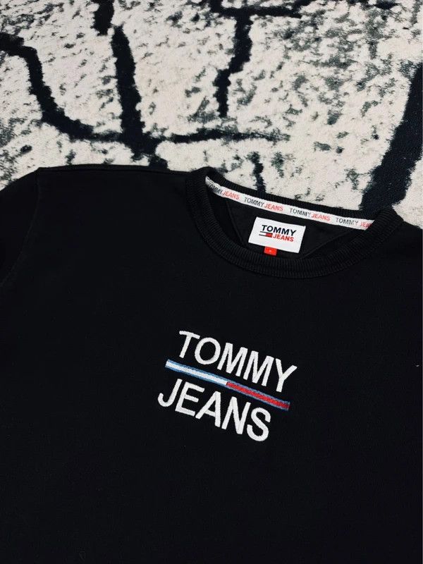 Tommy Hilfiger Tommy Hilfiger crewneck sweatshirt black logo S Size US S / EU 44-46 / 1 - 4 Thumbnail