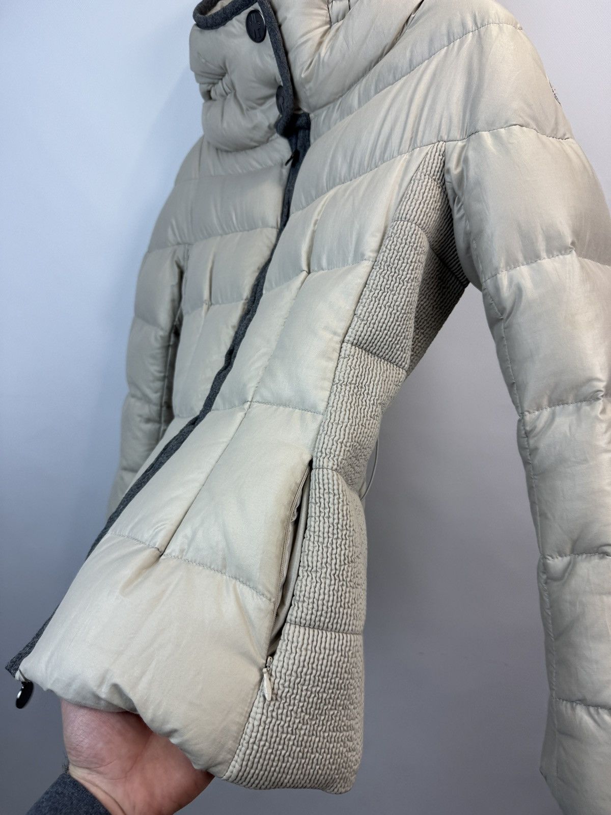 Moncler Moncler Signac Hood Down Puffer Jacket Women’s Beige Size 1 Size XS / US 0-2 / IT 36-38 - 4 Thumbnail