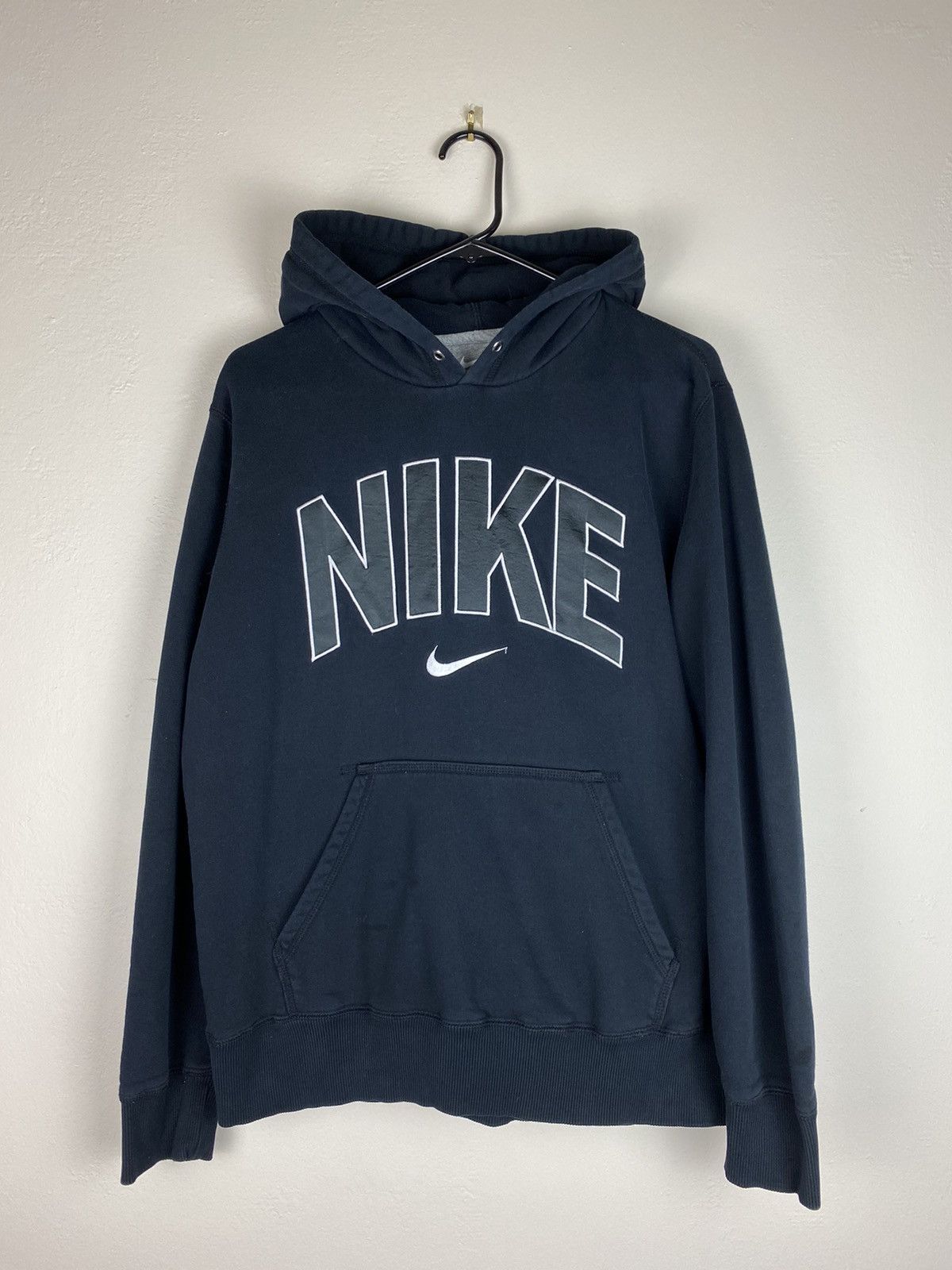 Nike Black Nike Pullover Center Swoosh Spellout Sweatshirt Hoodie Size US L / EU 52-54 / 3 - 1 Thumbnail