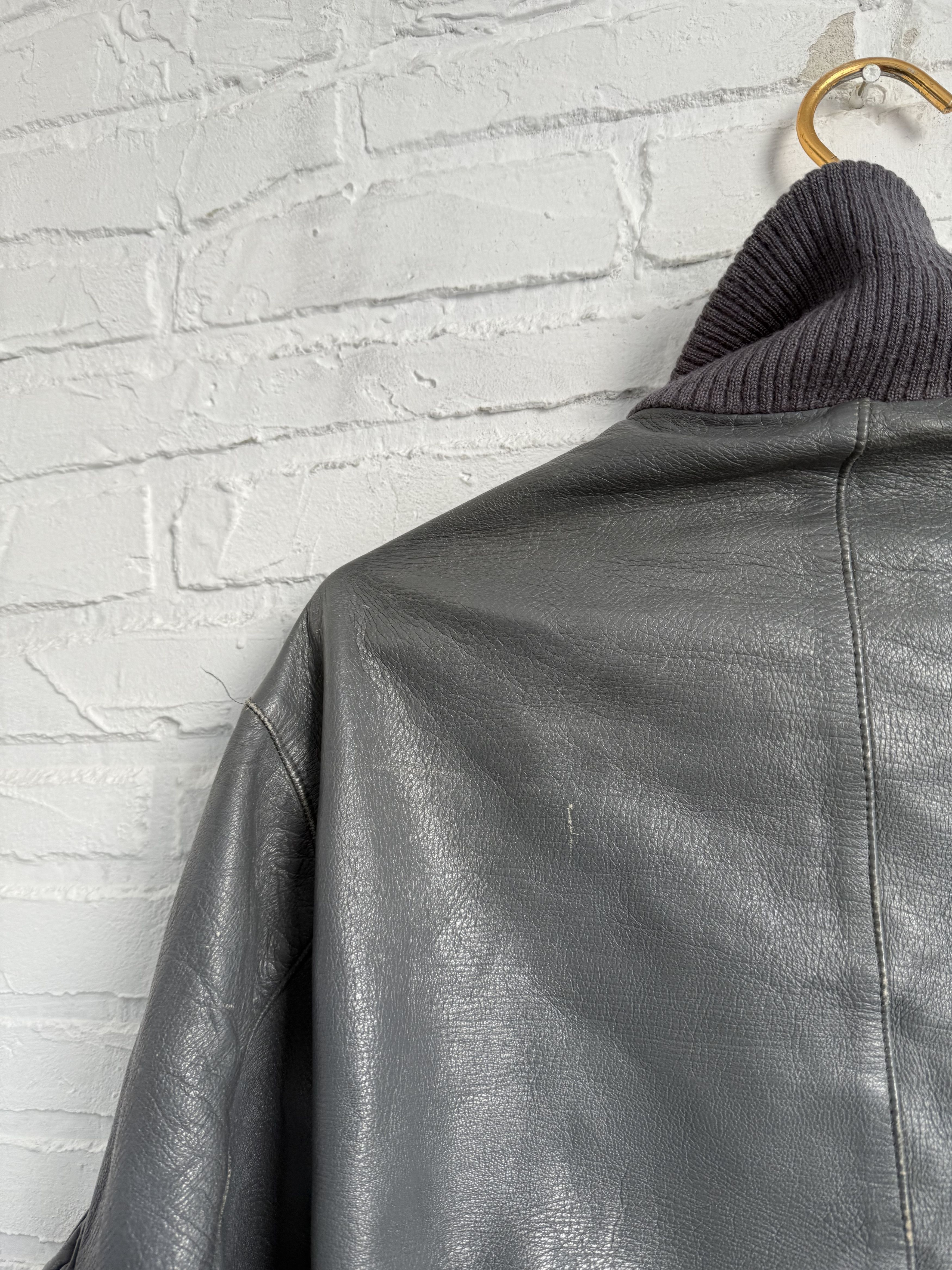 Vintage Vintage 1960s West Germany Luftwaffe Leather Flight Jacket Size US L / EU 52-54 / 3 - 14 Thumbnail