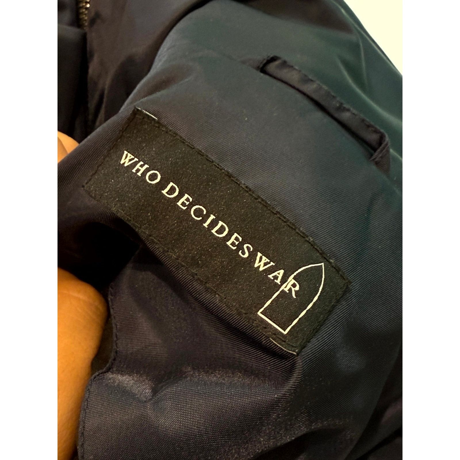 Who Decides War WDW Puffer Diagnol Glass Navy Jacket Size US M / EU 48-50 / 2 - 3 Thumbnail