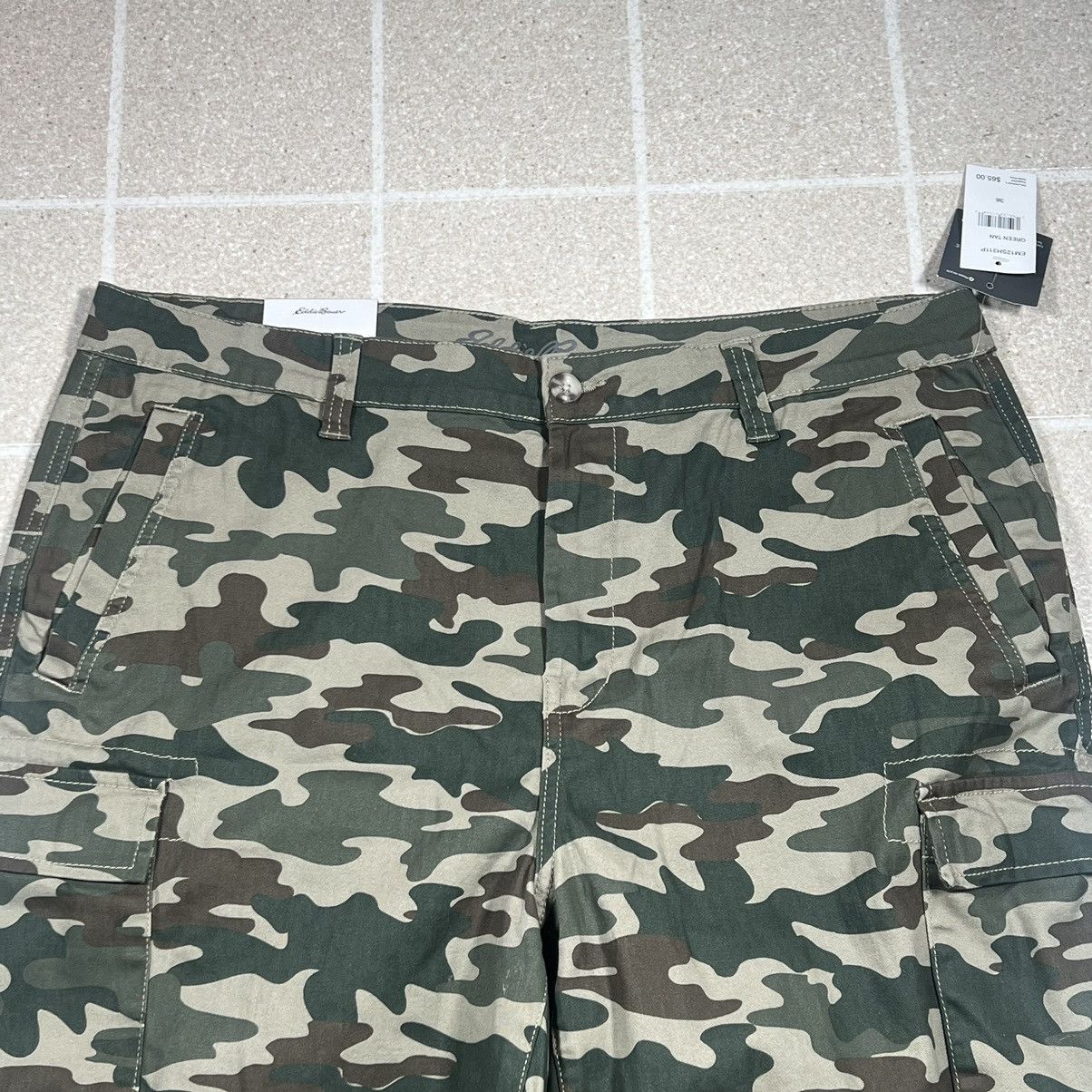 Eddie Bauer Eddie Bauer Twill Cargo Shorts Mens 36 Green Camo Pockets Size US 36 / EU 52 - 2 Thumbnail