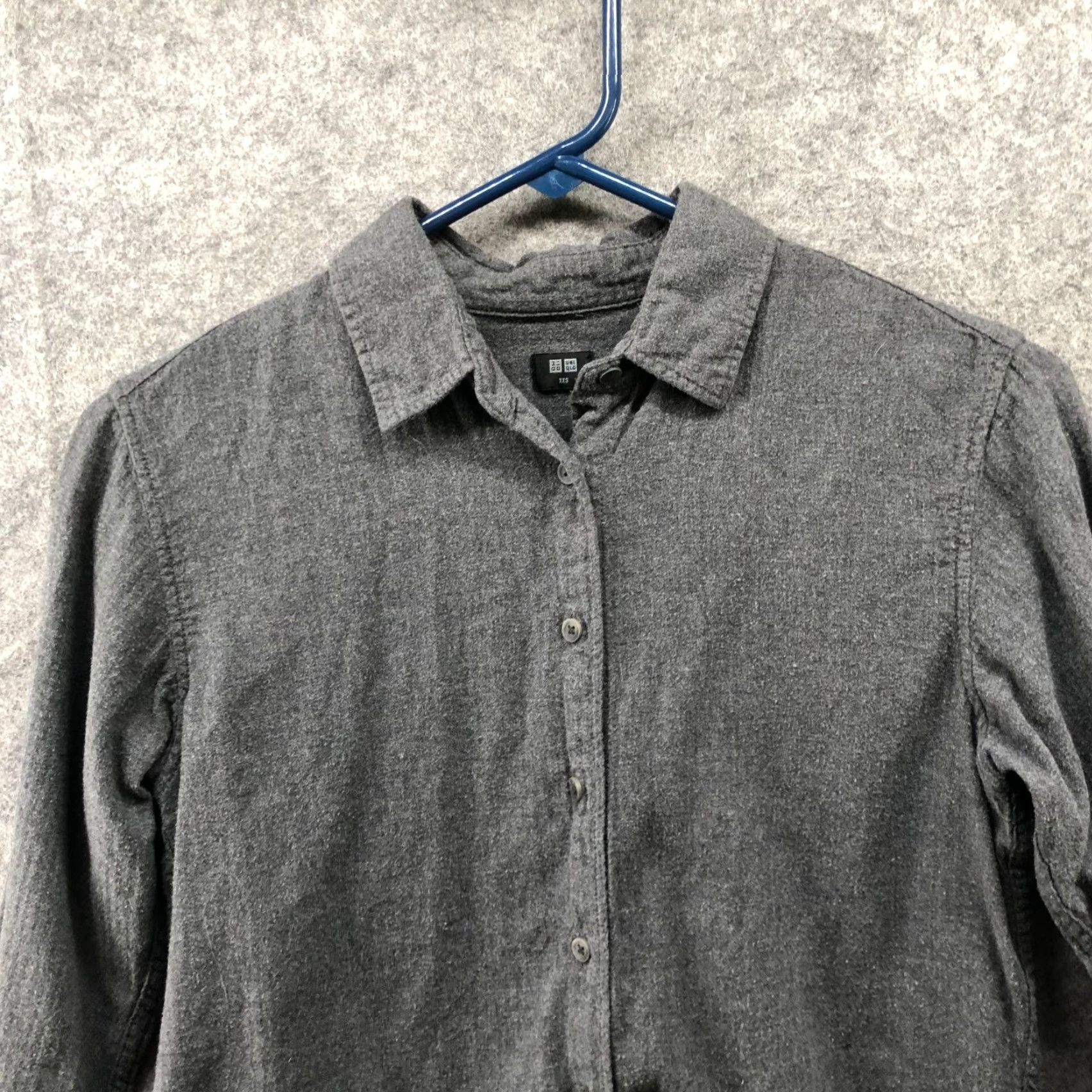 Uniqlo Uniqlo Shirt Women's XXS Gray Lightweight Flannel Button-Down Long Sleeve Cotton Casual Regular Fit Tight Measurements Included Size XXS / US 00 / IT 34 - 3 Thumbnail