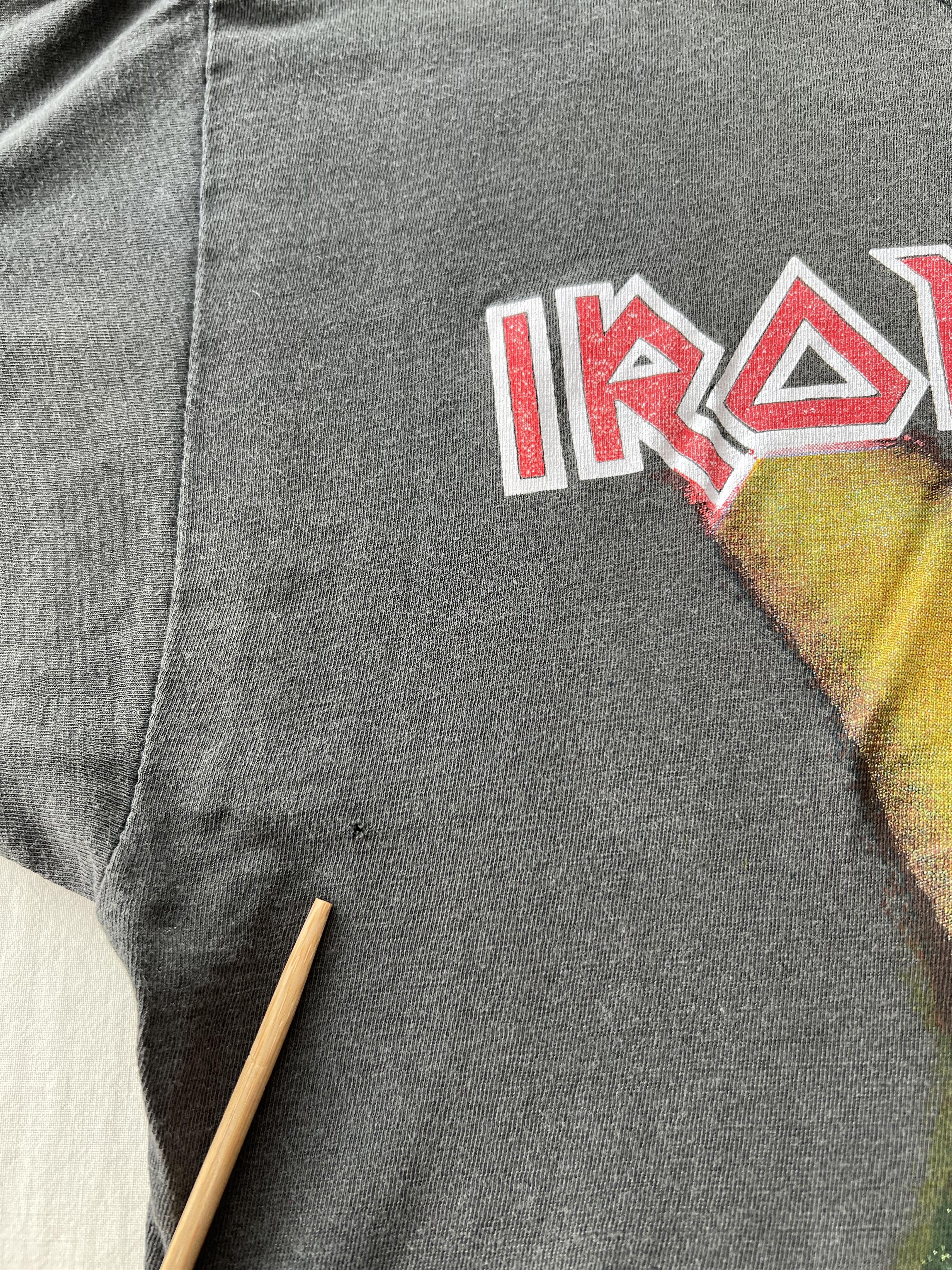 Band Tees Vintage 90s Iron Maiden England Faded Black T-shirt Size US M / EU 48-50 / 2 - 5 Thumbnail
