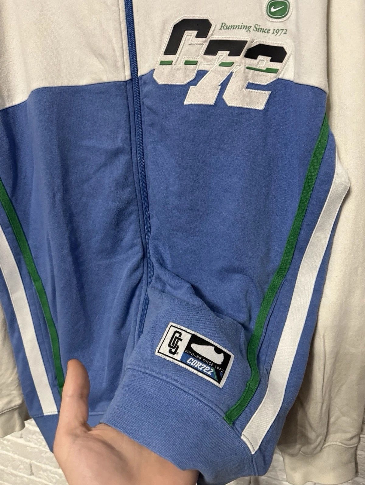 Nike Vintage Nike Cor72Z Full Zip Hoodie Cortez Huge Logo Sz L Size US L / EU 52-54 / 3 - 3 Thumbnail