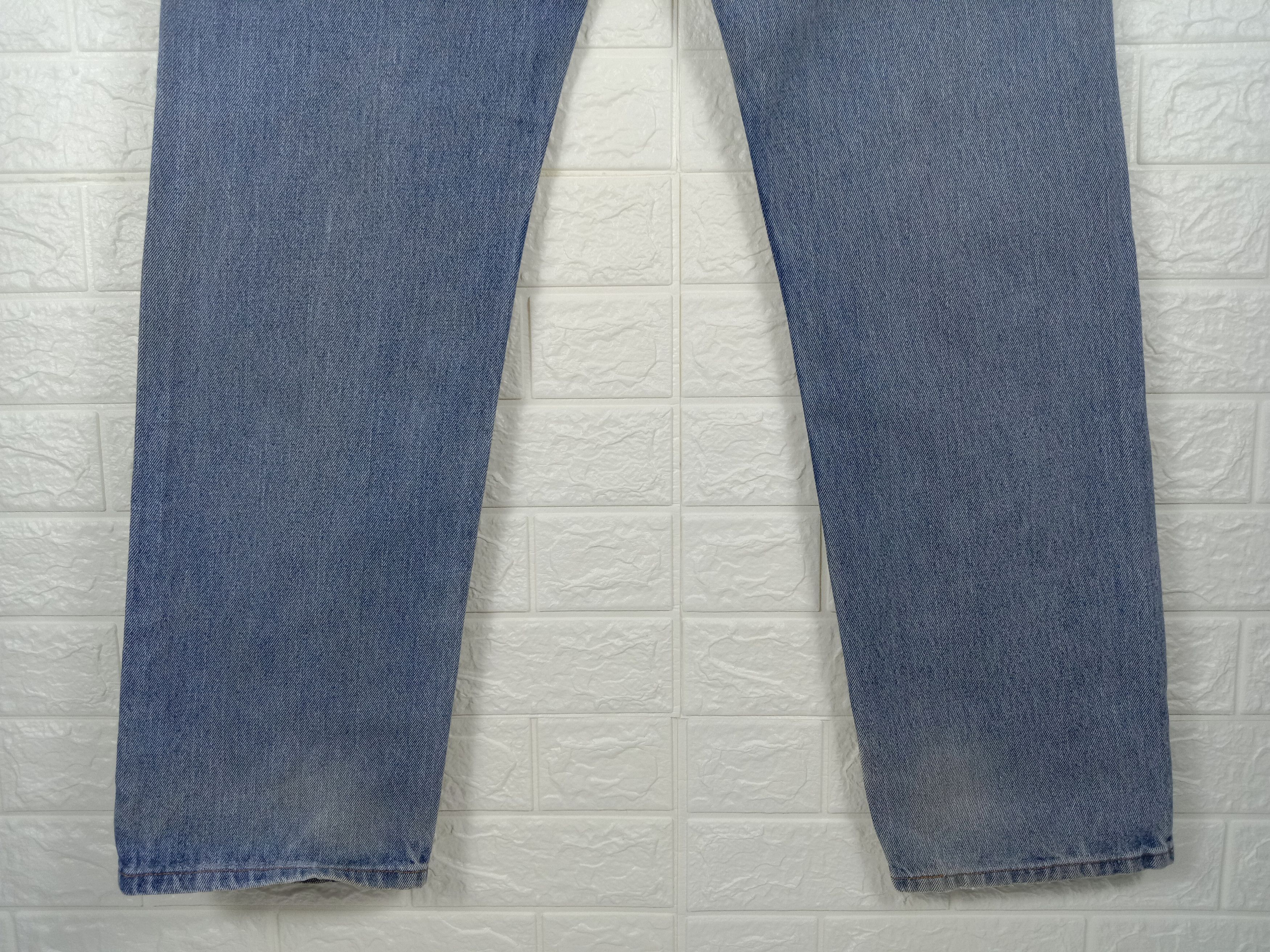 Levi's Vintage Levi's 505 Jeans Light Wash Regular Fit Denim Size US 34 / EU 50 - 8 Thumbnail