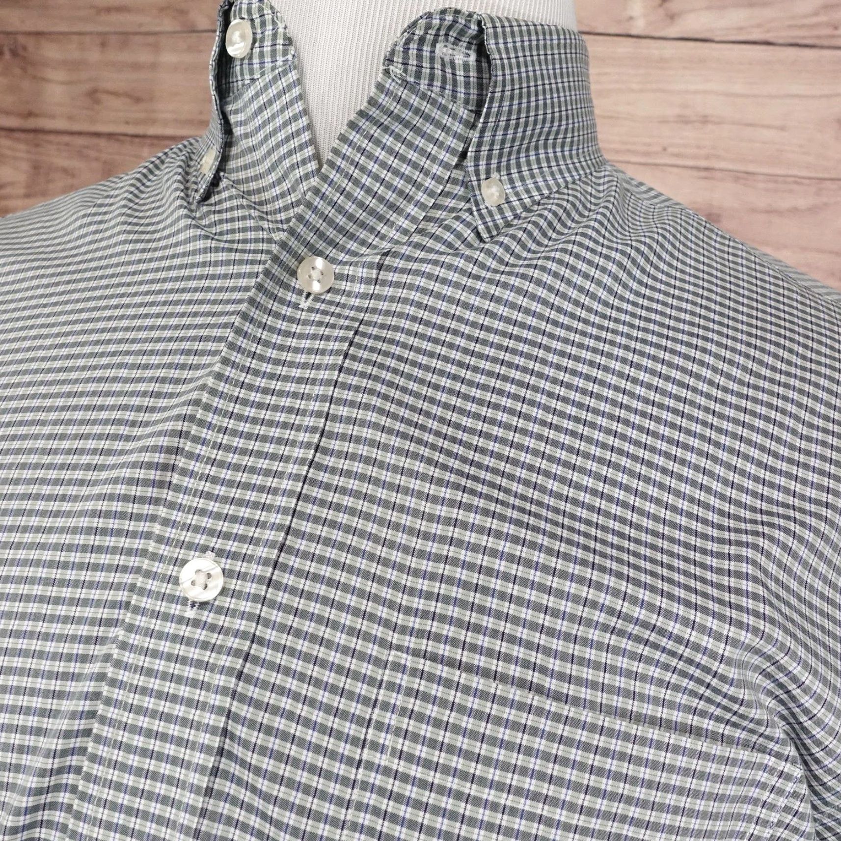 Roundtree & Yorke VINTAGE Roundtree & Yorke TravelSmart Shirt Mens M Green Blue Plaid Button-Down Size US M / EU 48-50 / 2 - 2 Thumbnail