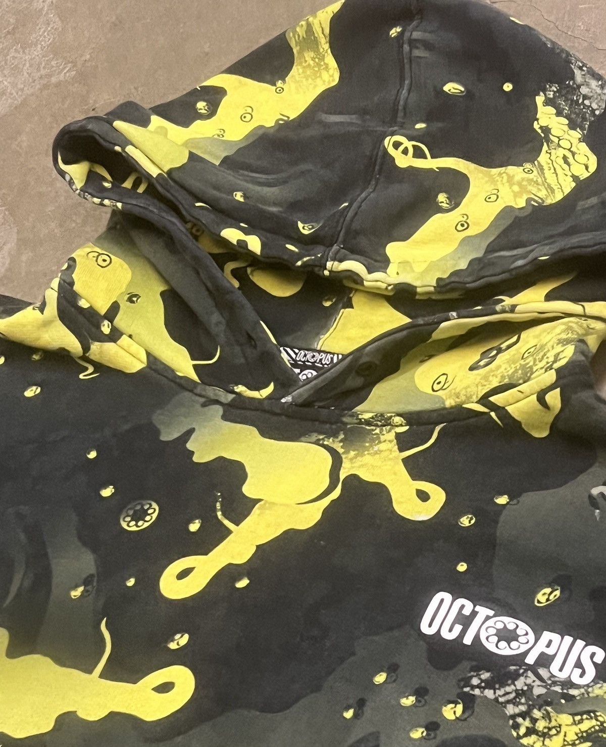 Octopus Octopus Camo Hoodie size XL Size US XL / EU 56 / 4 - 2 Thumbnail