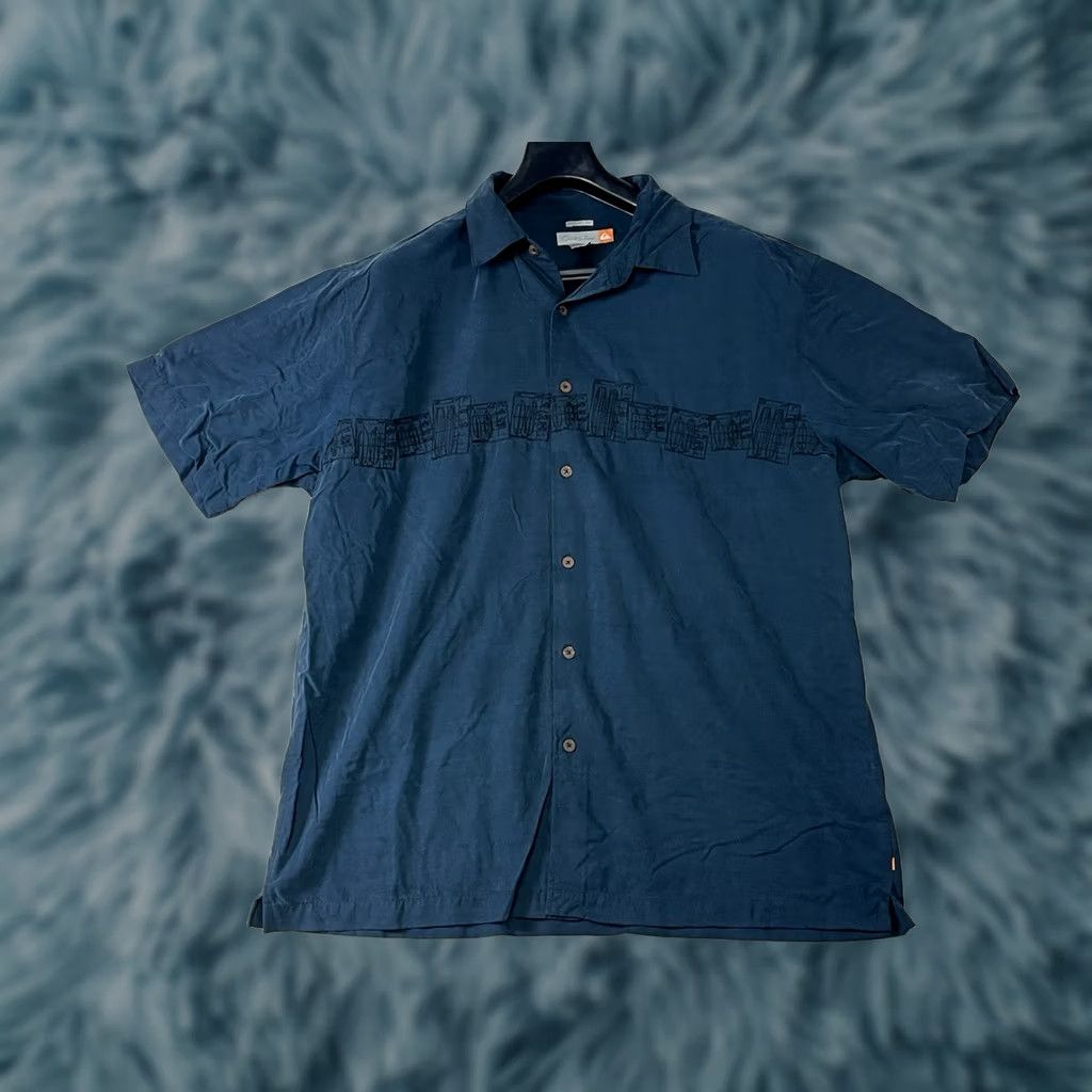 Quiksilver Quiksilver Shirt Short Sleeve Blue XL Mens Board Embroidered Surfing Design Button-Up Size US XL / EU 56 / 4 - 1 Thumbnail