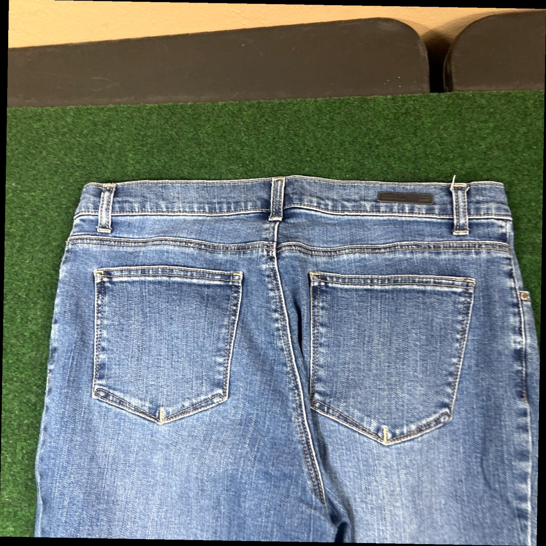 Lee Lee Jeans Womens 12 Petite Blue Denim Classic Fit Straight at the Waist 33x28 Size 34" / US 12 / IT 48 - 2 Thumbnail