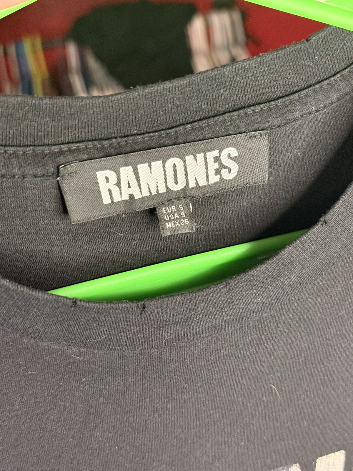 Vintage Vintage Distressed Ramones Tee Size US M / EU 48-50 / 2 - 3 Thumbnail